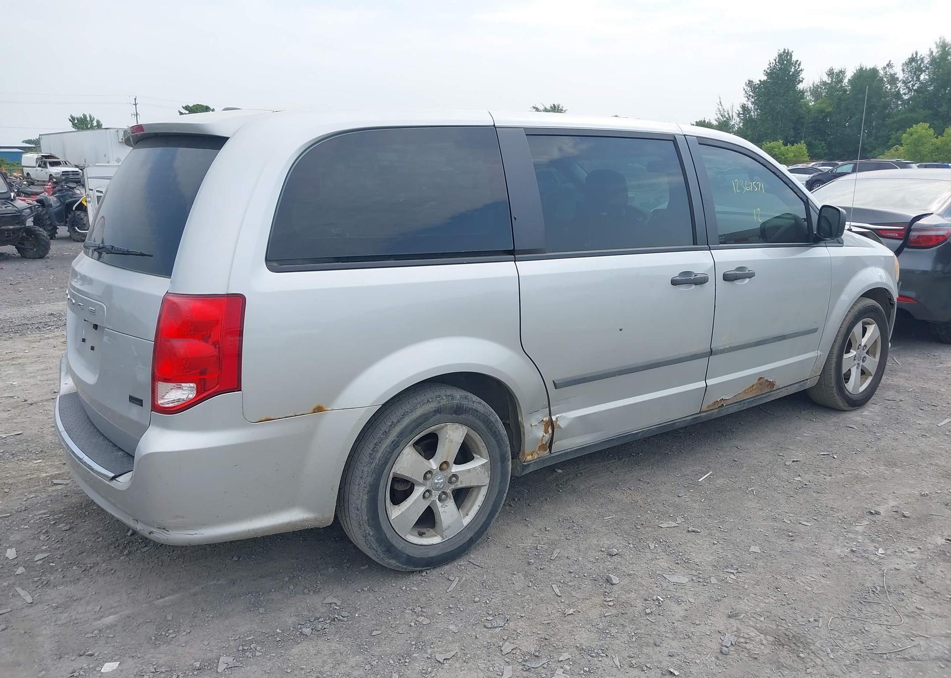 2012 DODGE GRAND CARAVAN SE