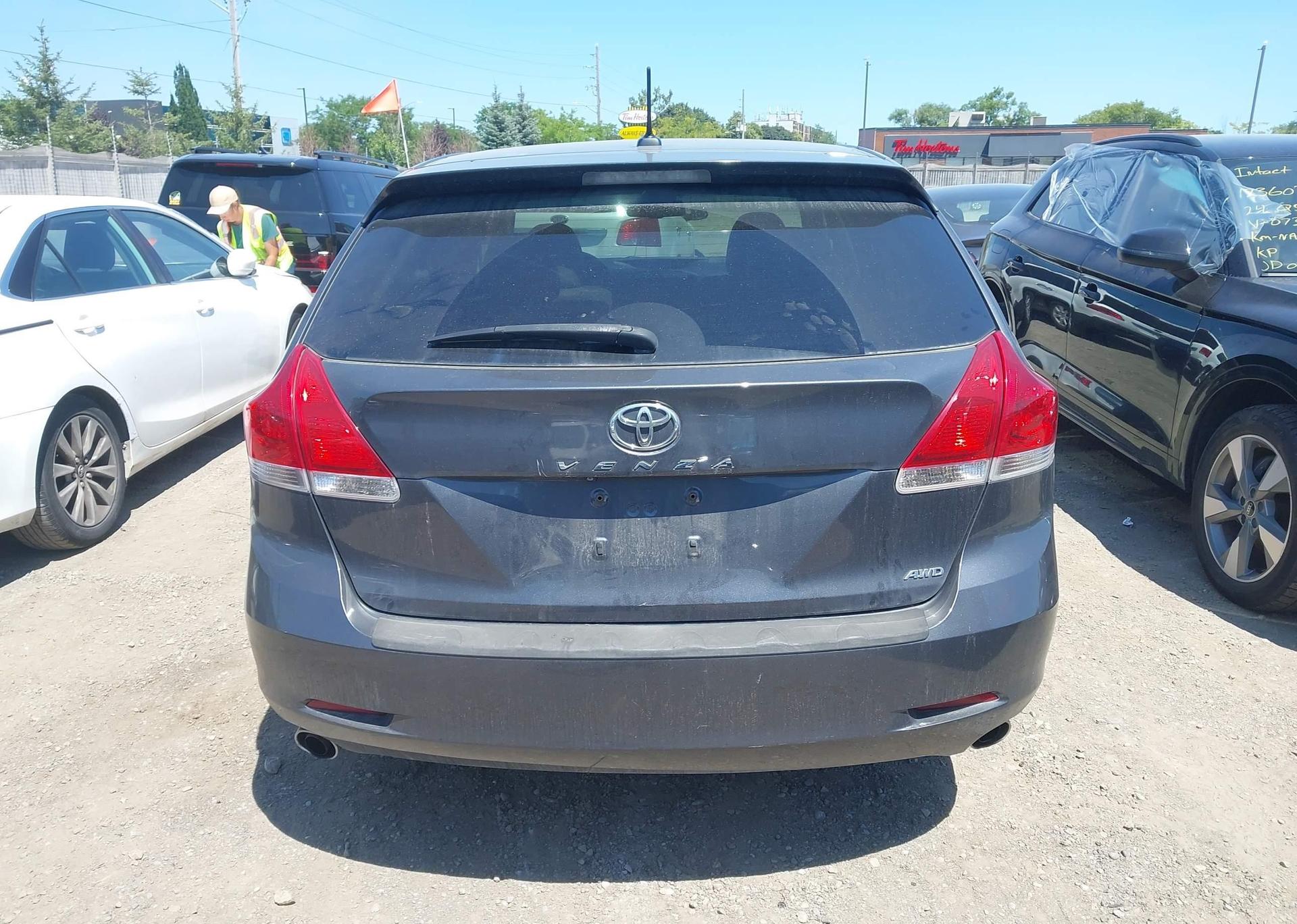 2010 TOYOTA VENZA