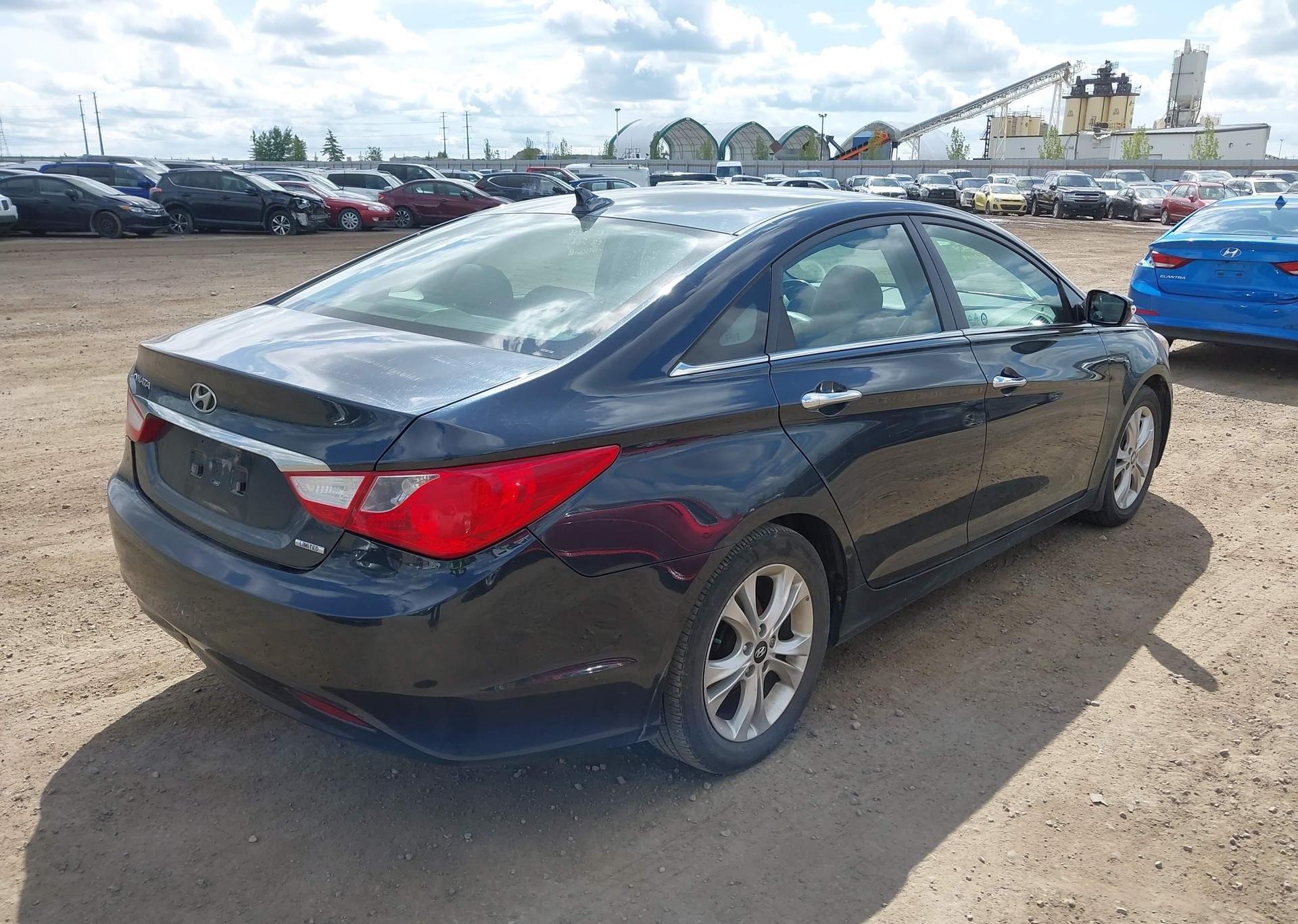 2011 HYUNDAI SONATA LIMITED