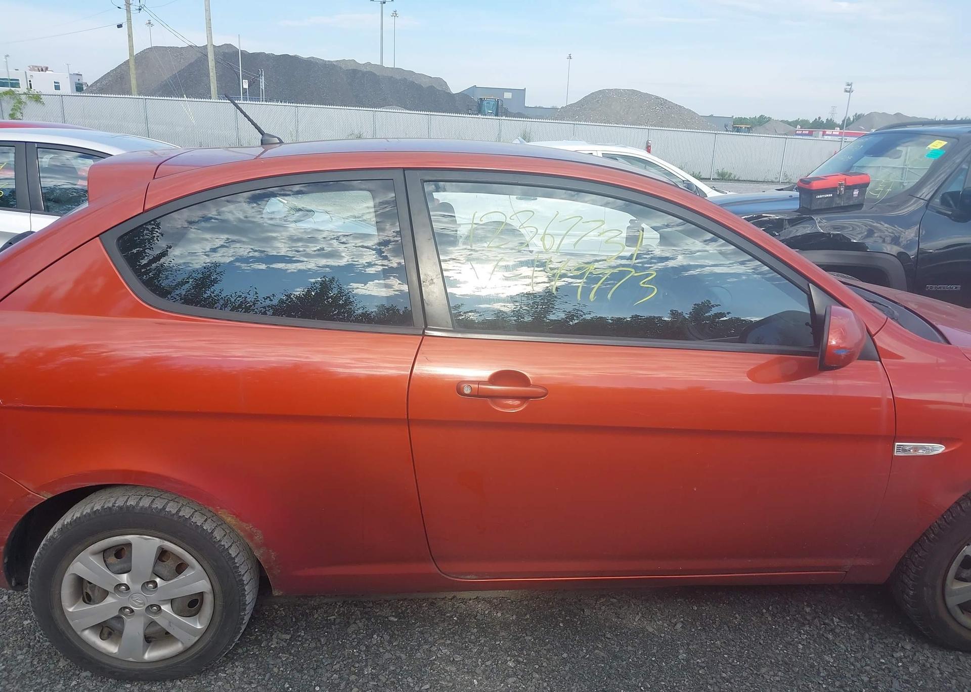 2010 HYUNDAI ACCENT SE