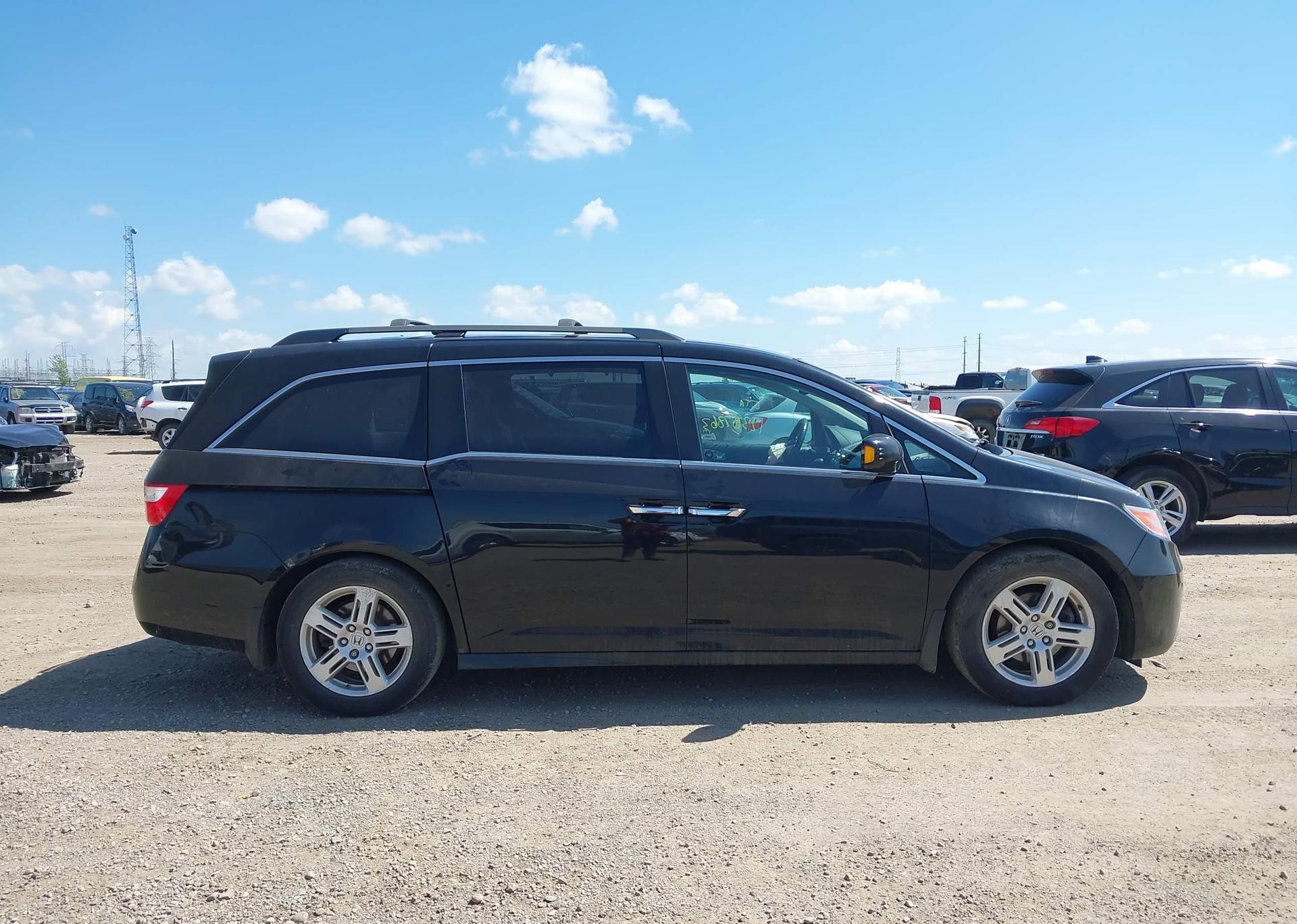2011 HONDA ODYSSEY TOURING