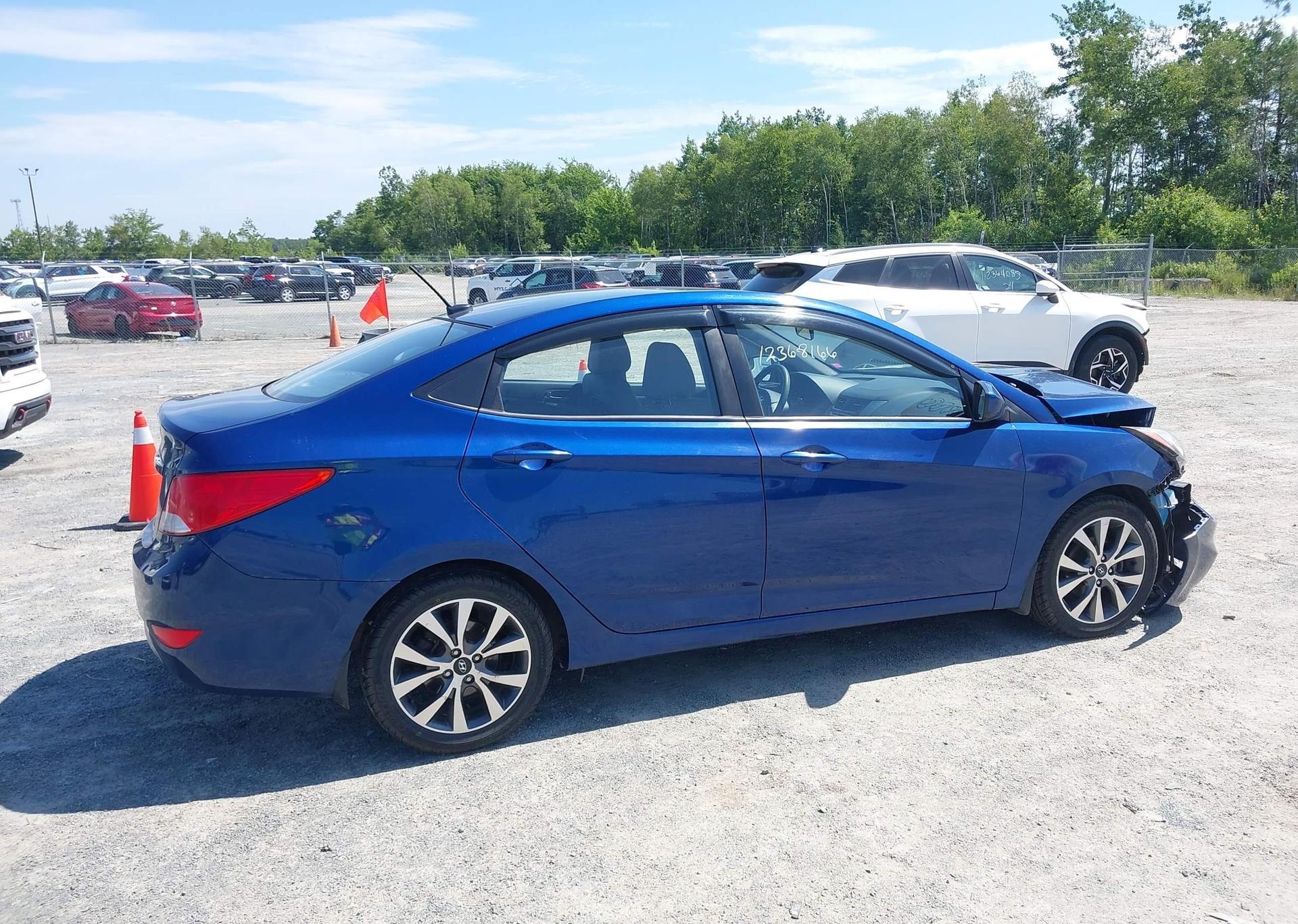 2016 HYUNDAI ACCENT SE