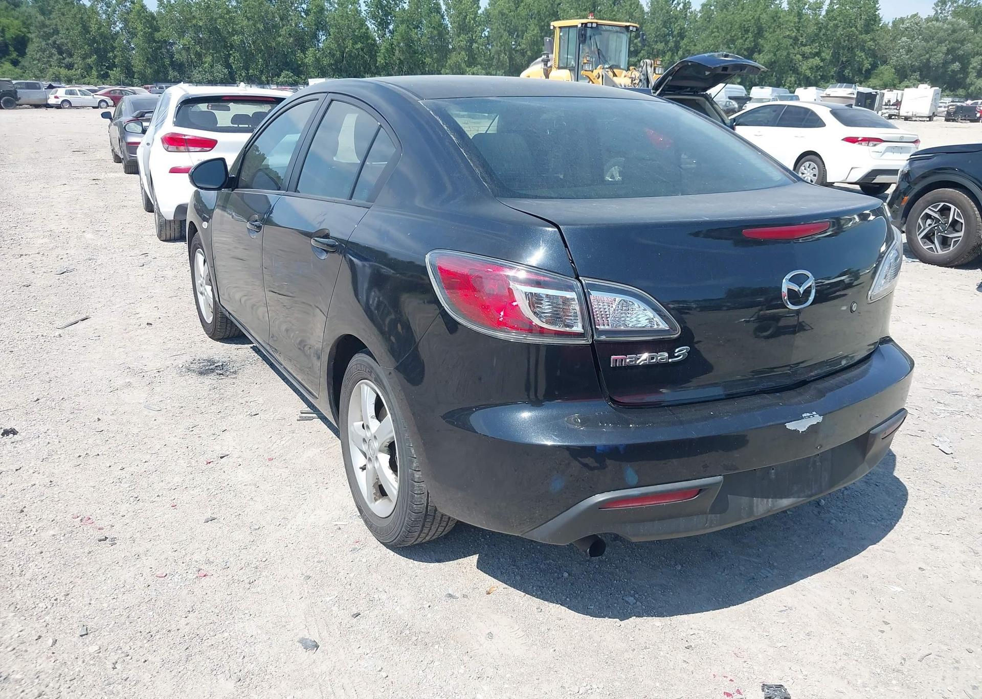 2010 MAZDA 3 I