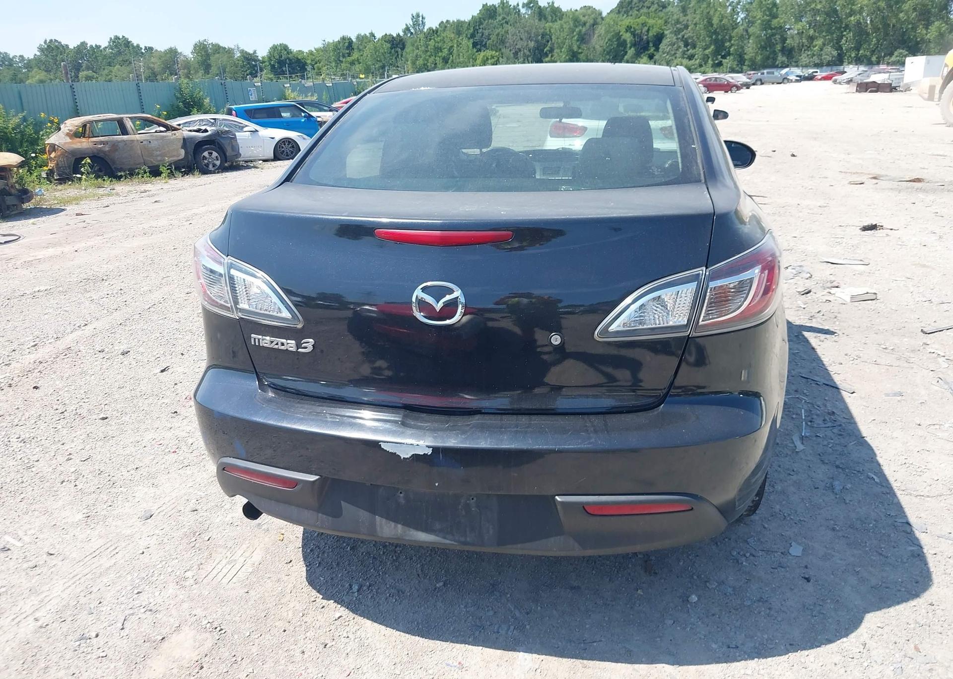 2010 MAZDA 3 I