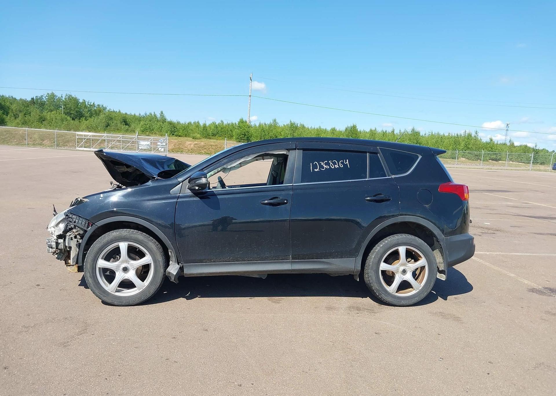 2015 TOYOTA RAV4 LE