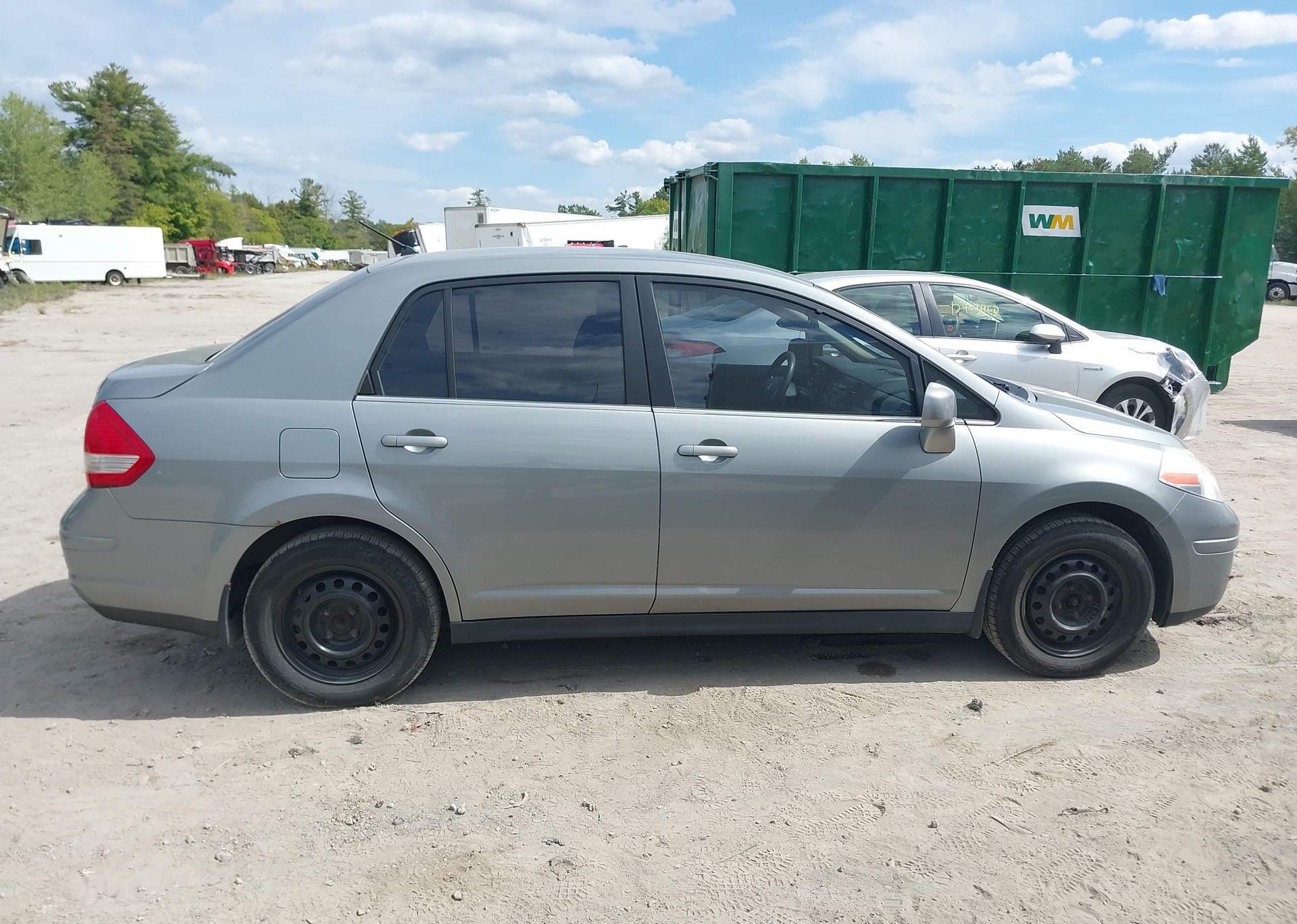 2007 NISSAN VERSA S
