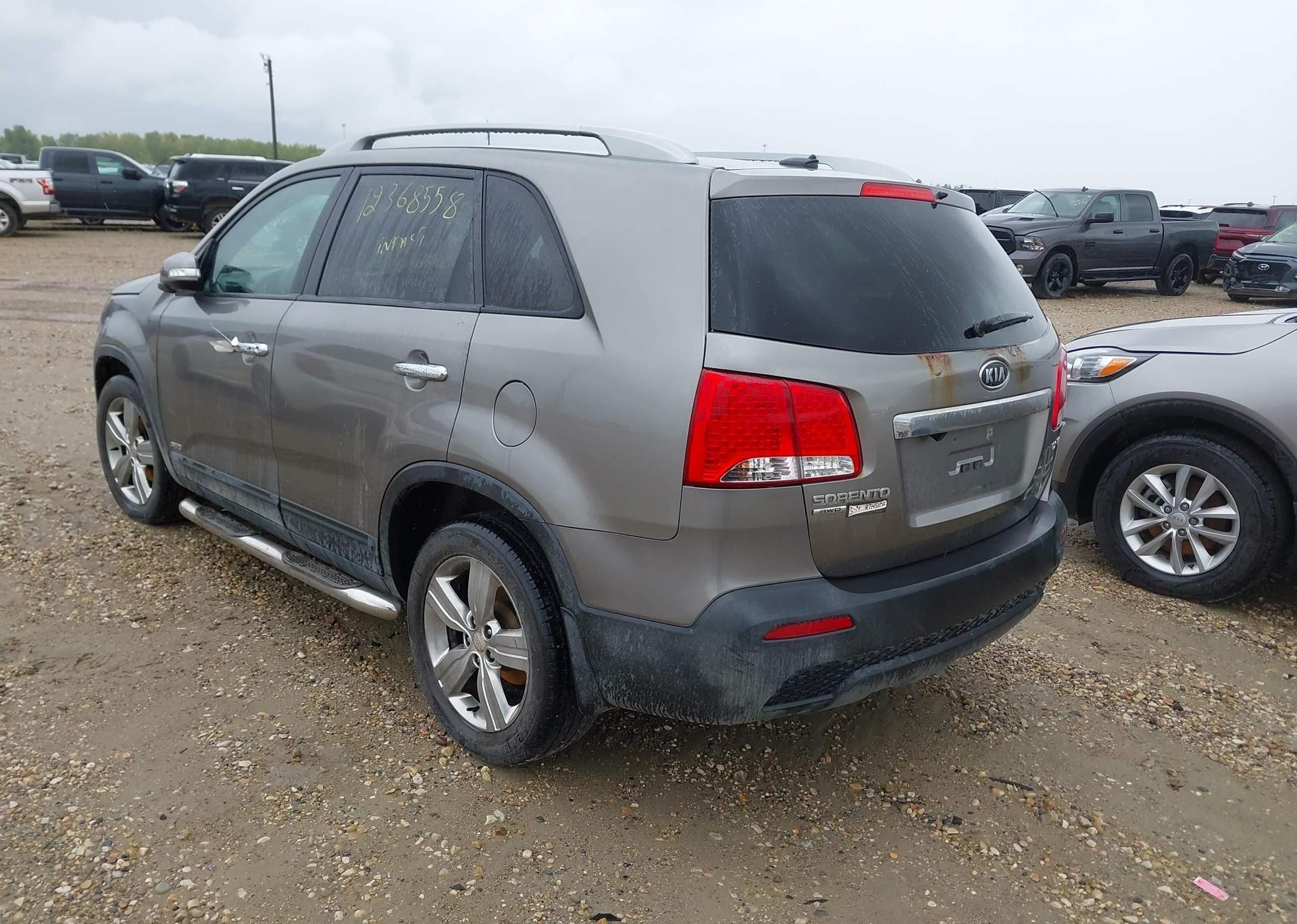 2013 KIA SORENTO EX