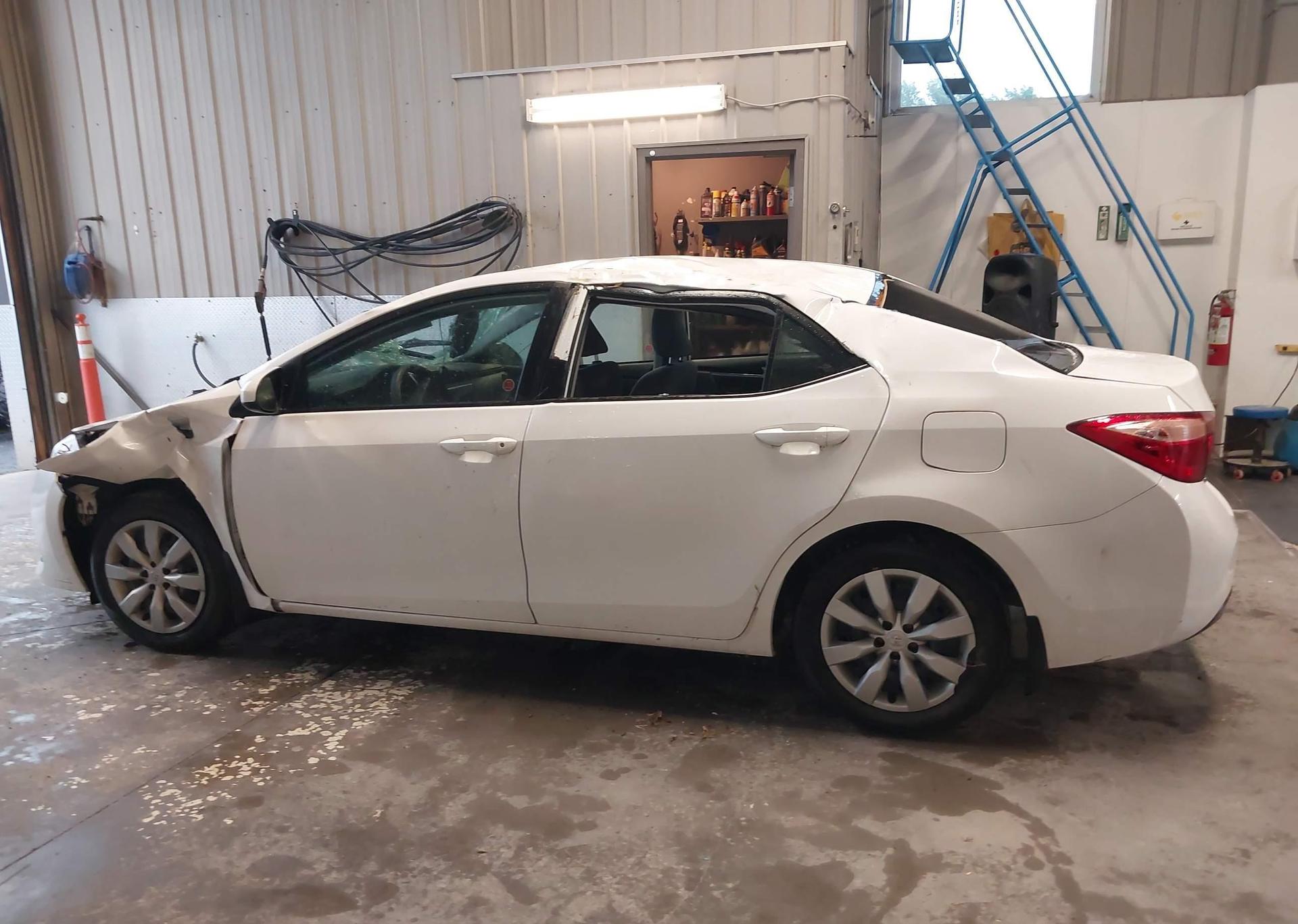 2018 TOYOTA COROLLA CE