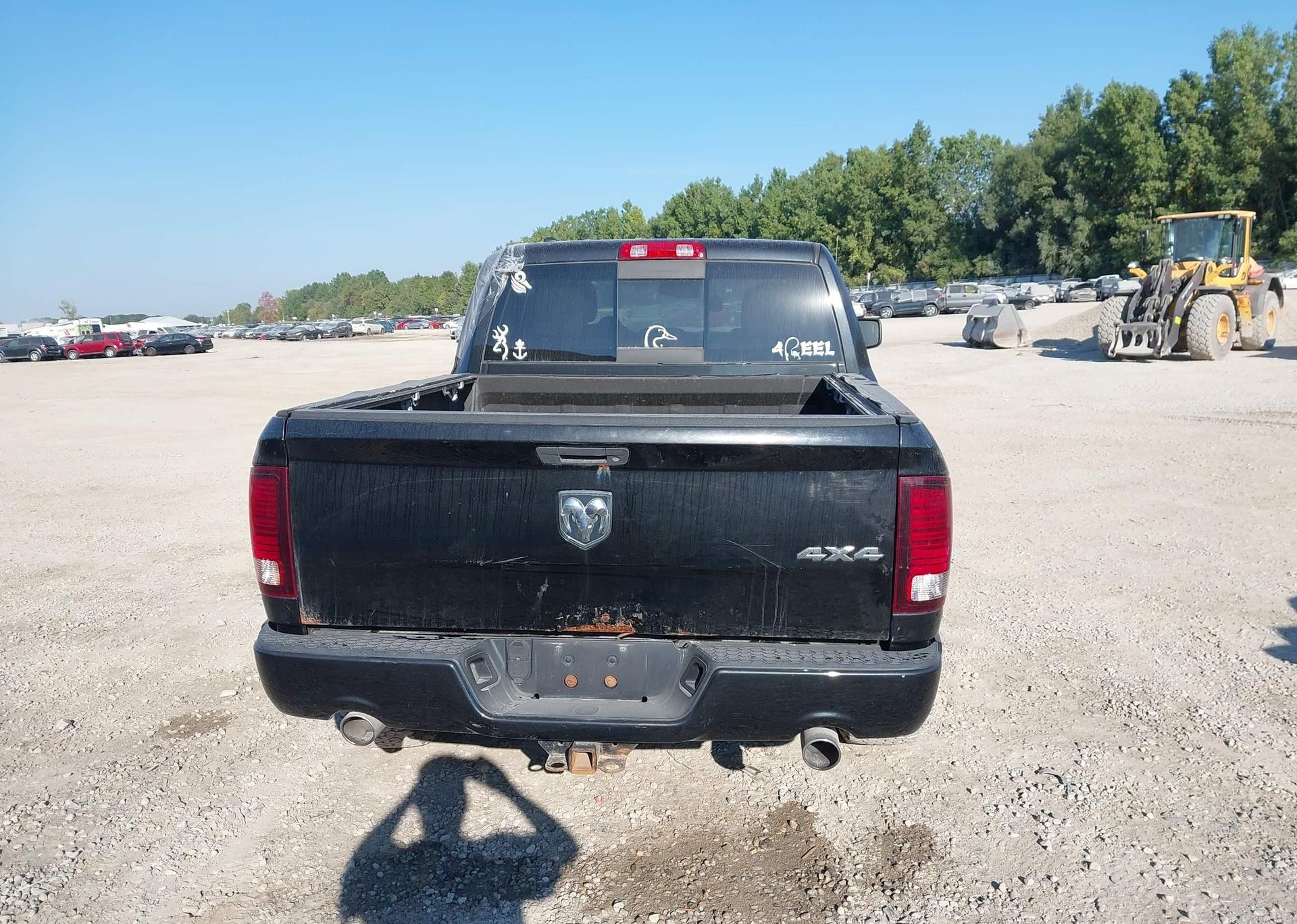 2016 RAM 1500 SPORT