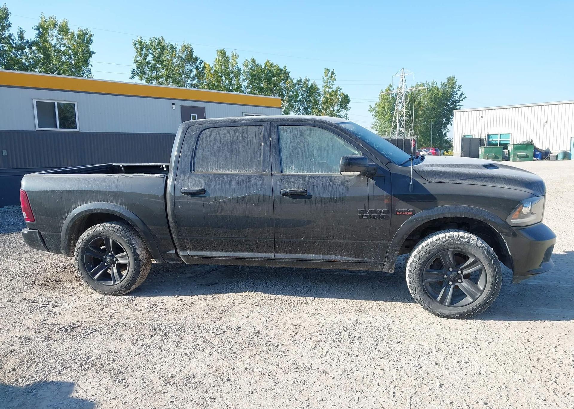 2016 RAM 1500 SPORT