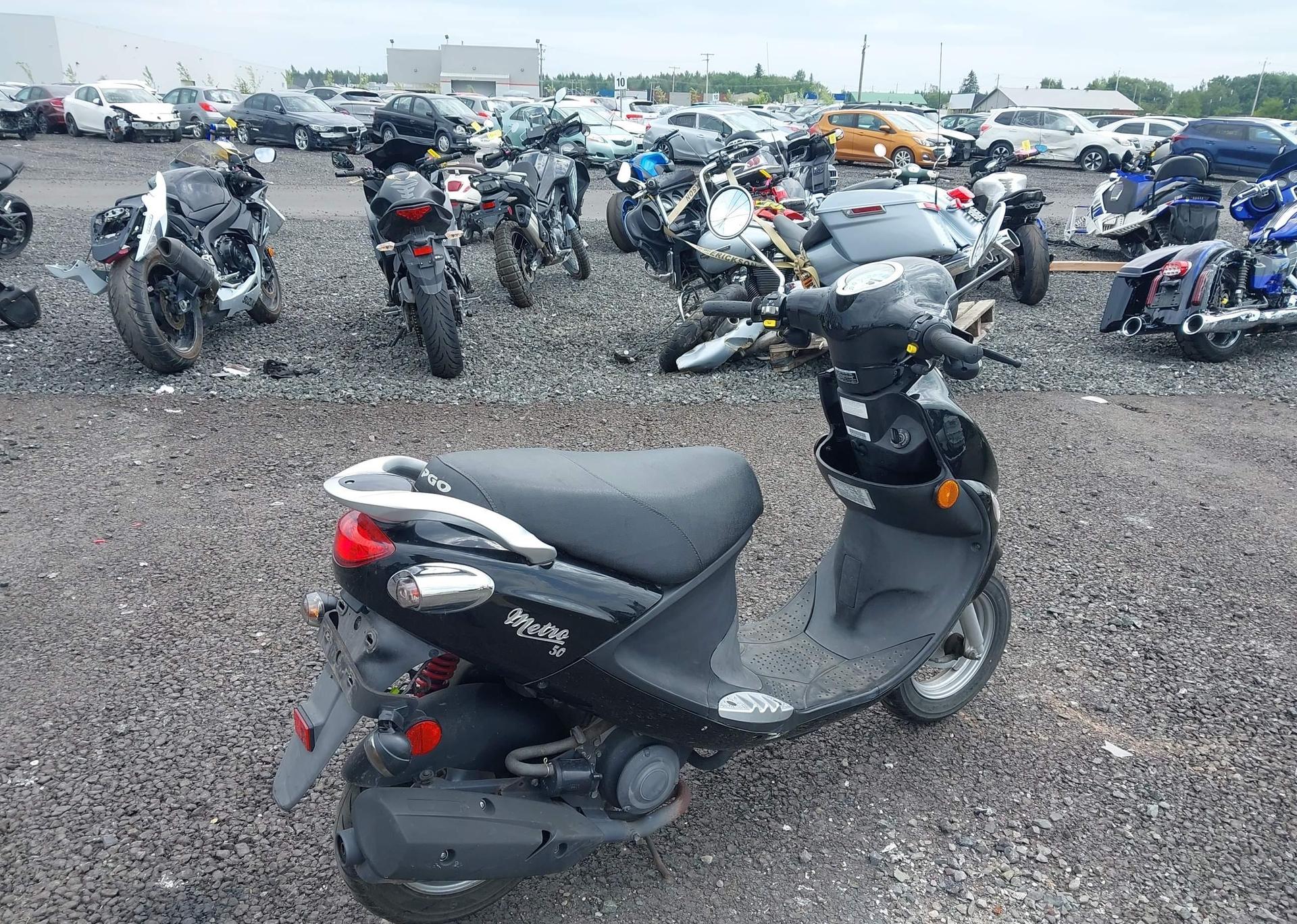 2017 GENUINE SCOOTER CO. BUDDY 50
