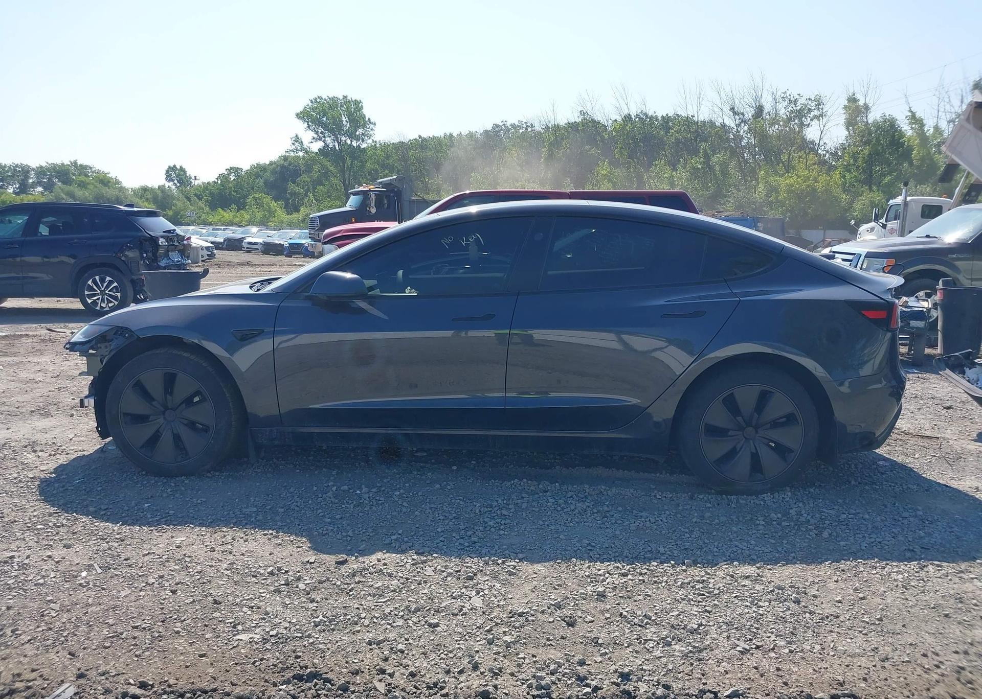 2024 TESLA MODEL 3 RWD