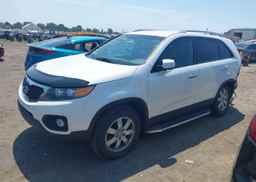 2013 KIA SORENTO LX