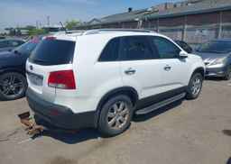 2013 KIA SORENTO LX