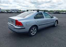 2004 VOLVO S60