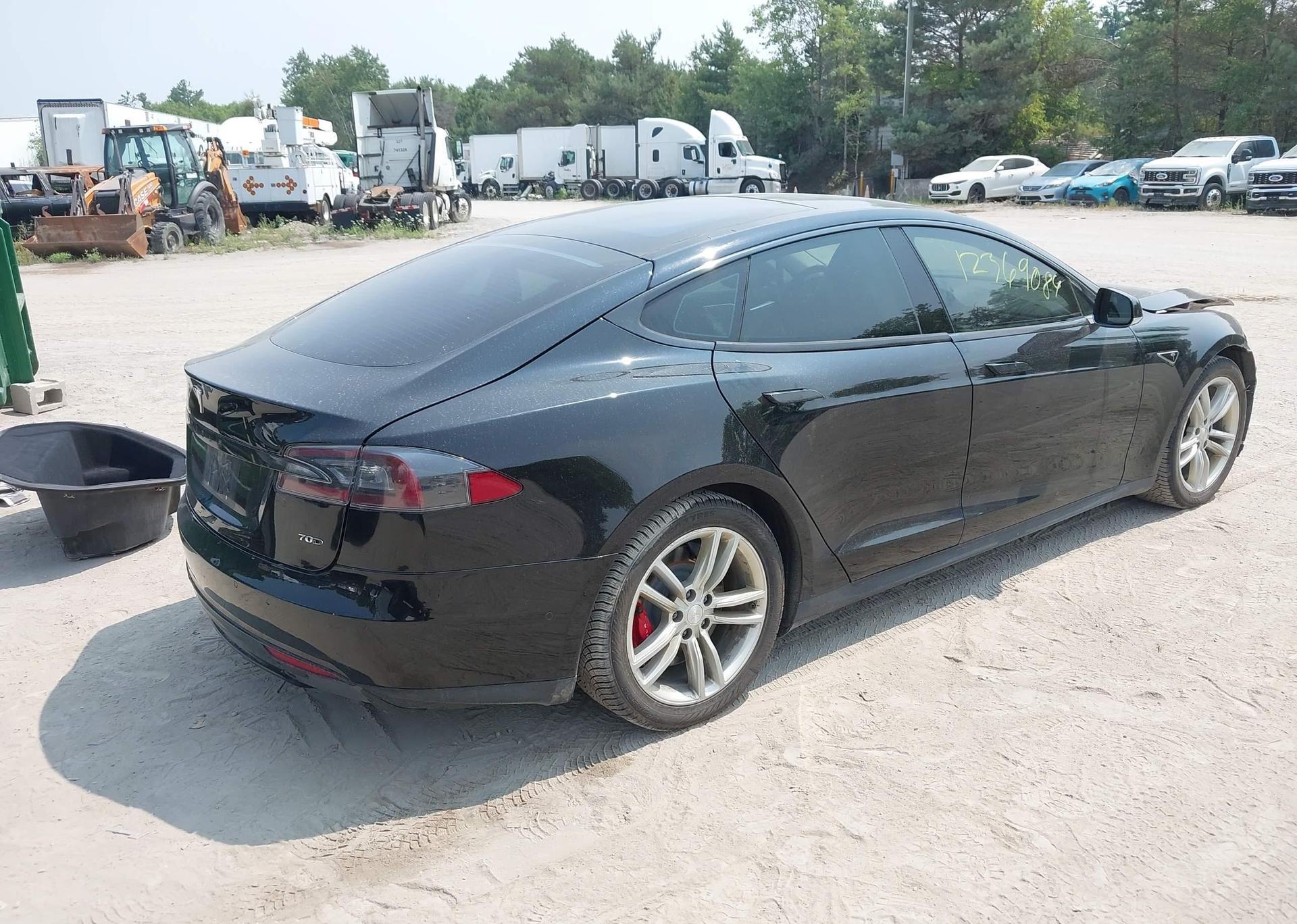 2015 TESLA MODEL S 70D