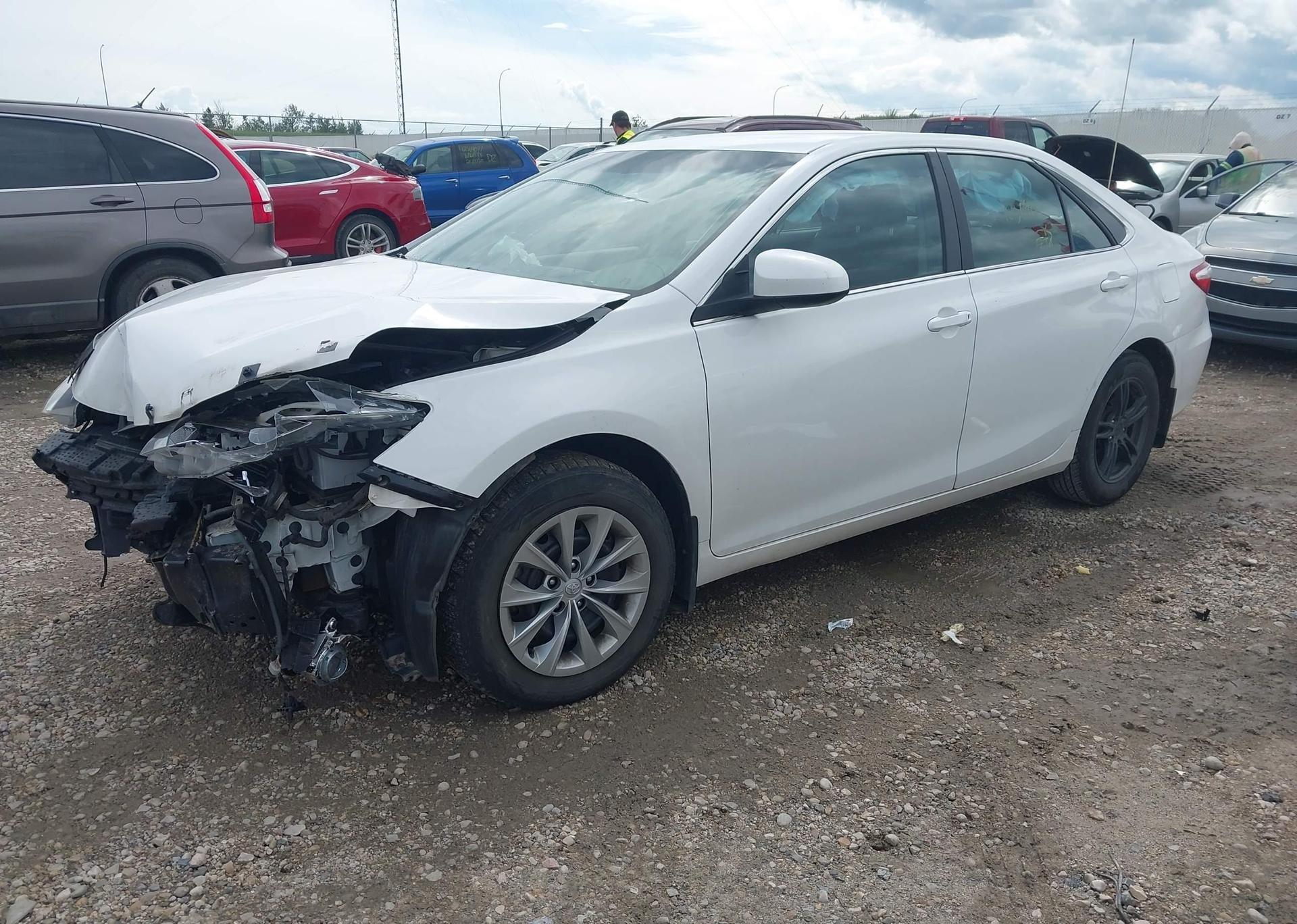 2016 TOYOTA CAMRY LE