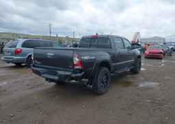 2015 TOYOTA TACOMA V6