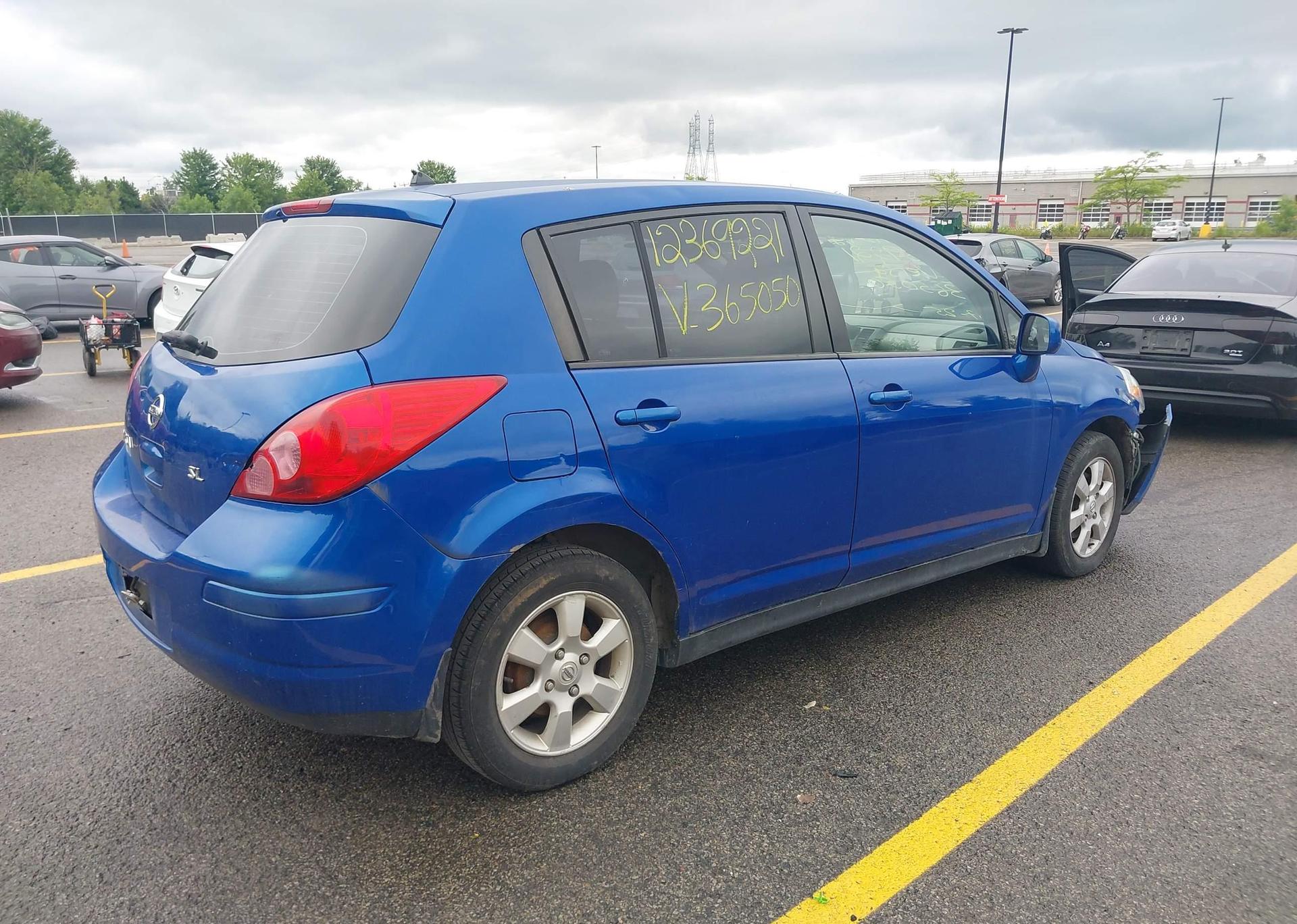 2009 NISSAN VERSA