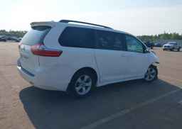 2019 TOYOTA SIENNA LE 8-PASSENGER