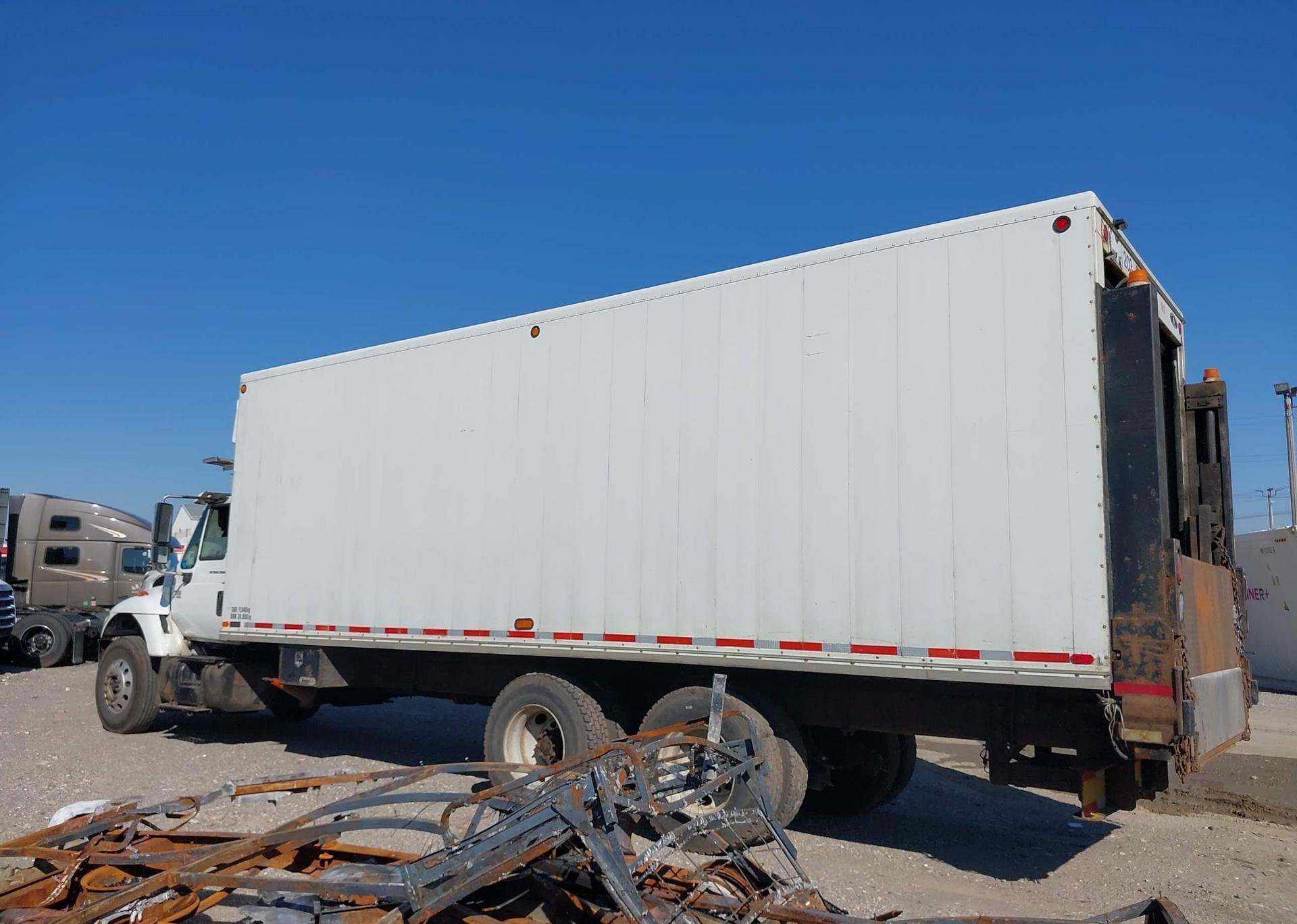 2003 INTERNATIONAL 7000 7400
