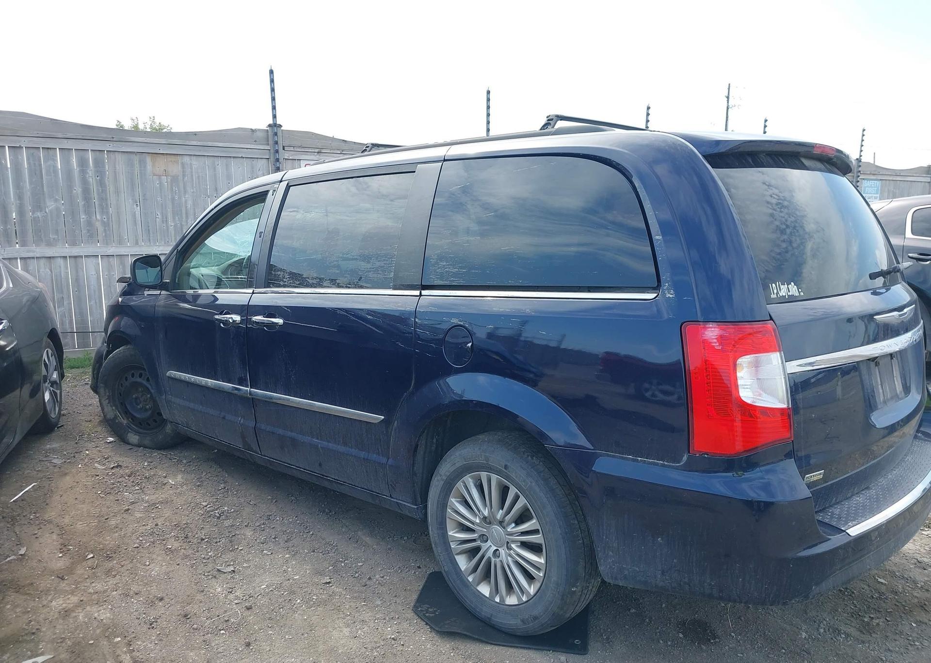 2015 CHRYSLER TOWN & COUNTRY TOURING
