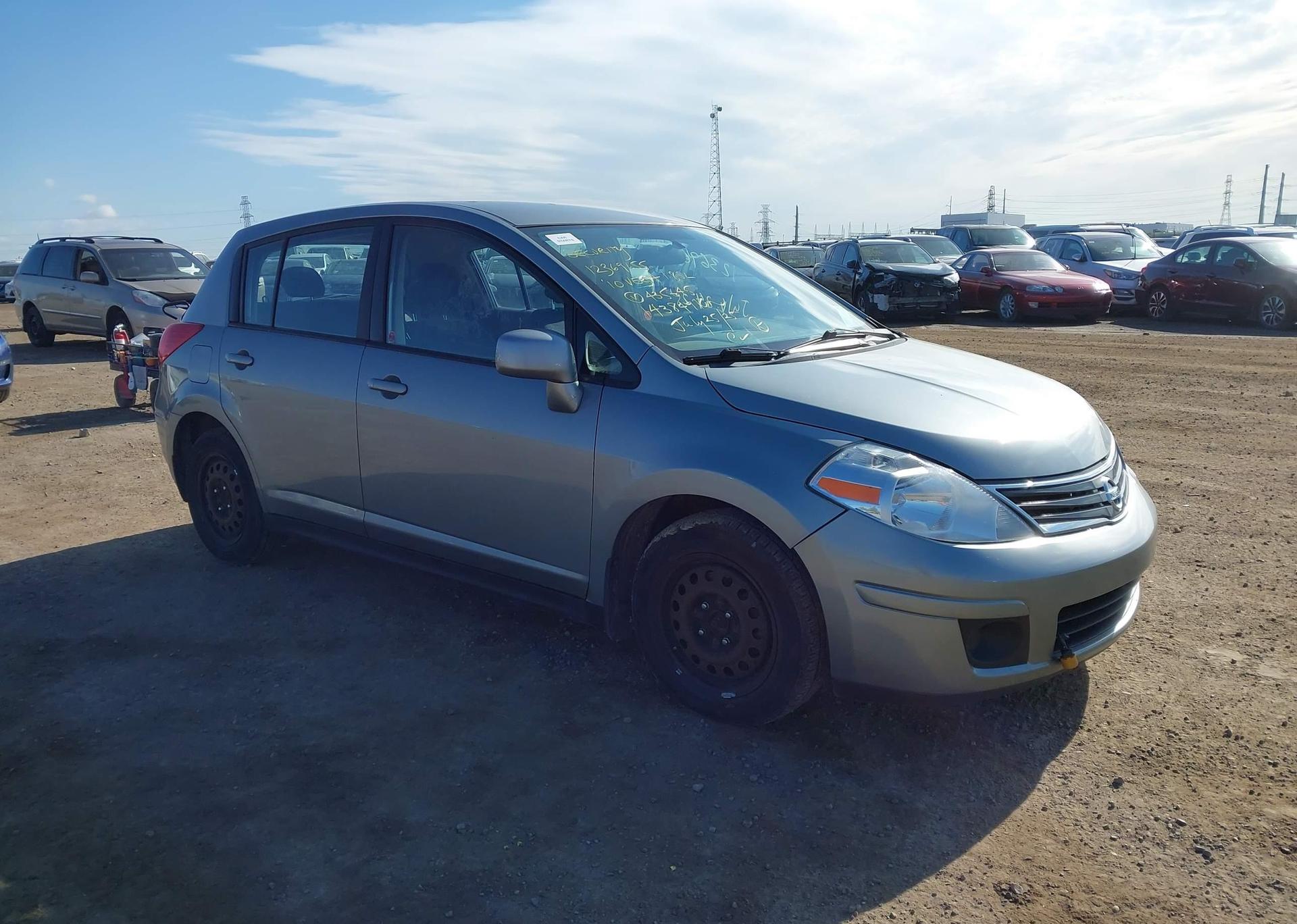 2010 NISSAN VERSA 1.8SL