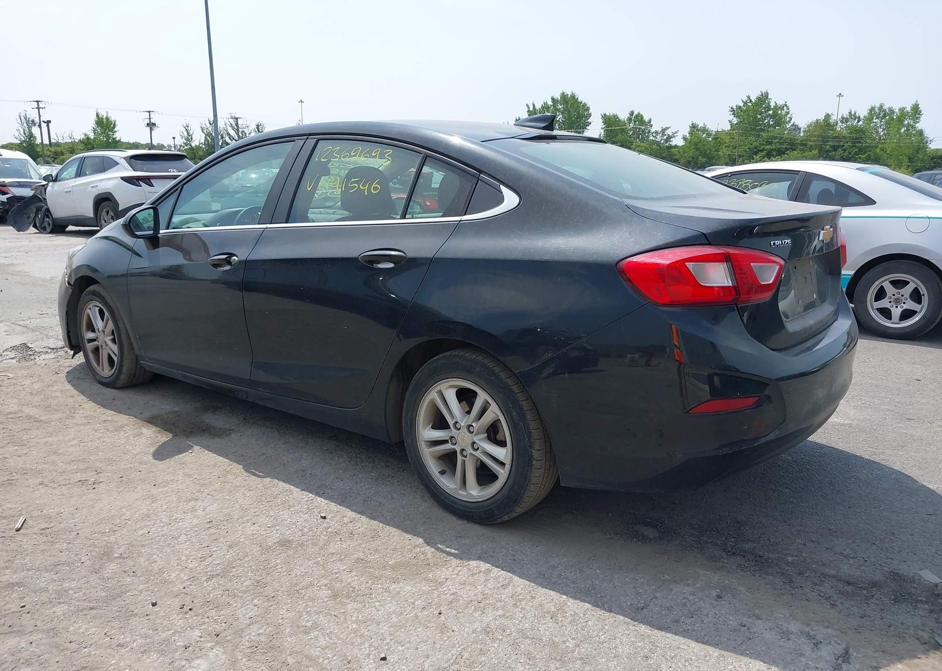 2018 CHEVROLET CRUZE LT