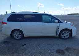 2011 TOYOTA SIENNA XLE