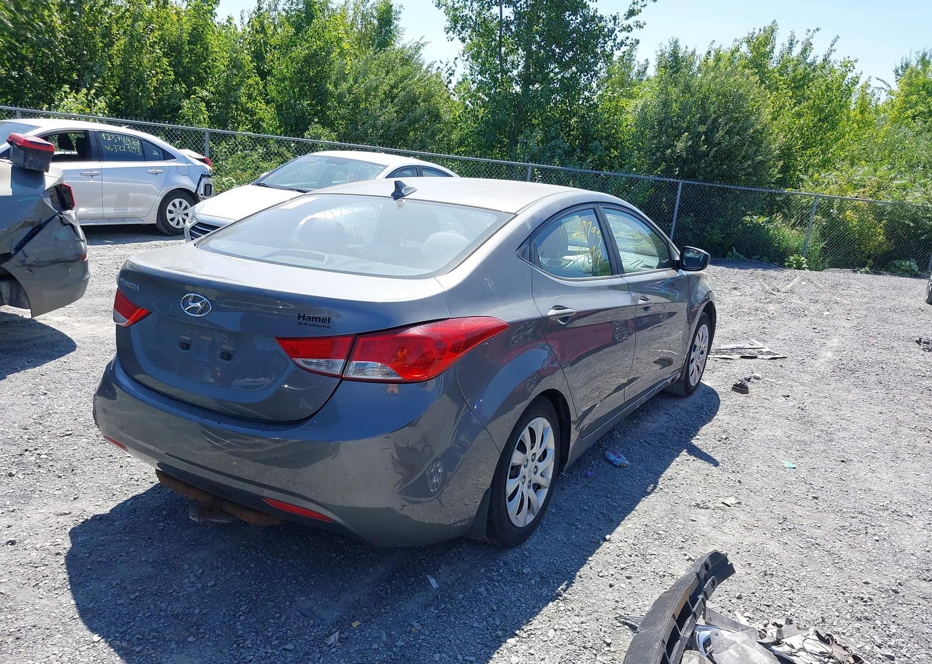 2012 HYUNDAI ELANTRA