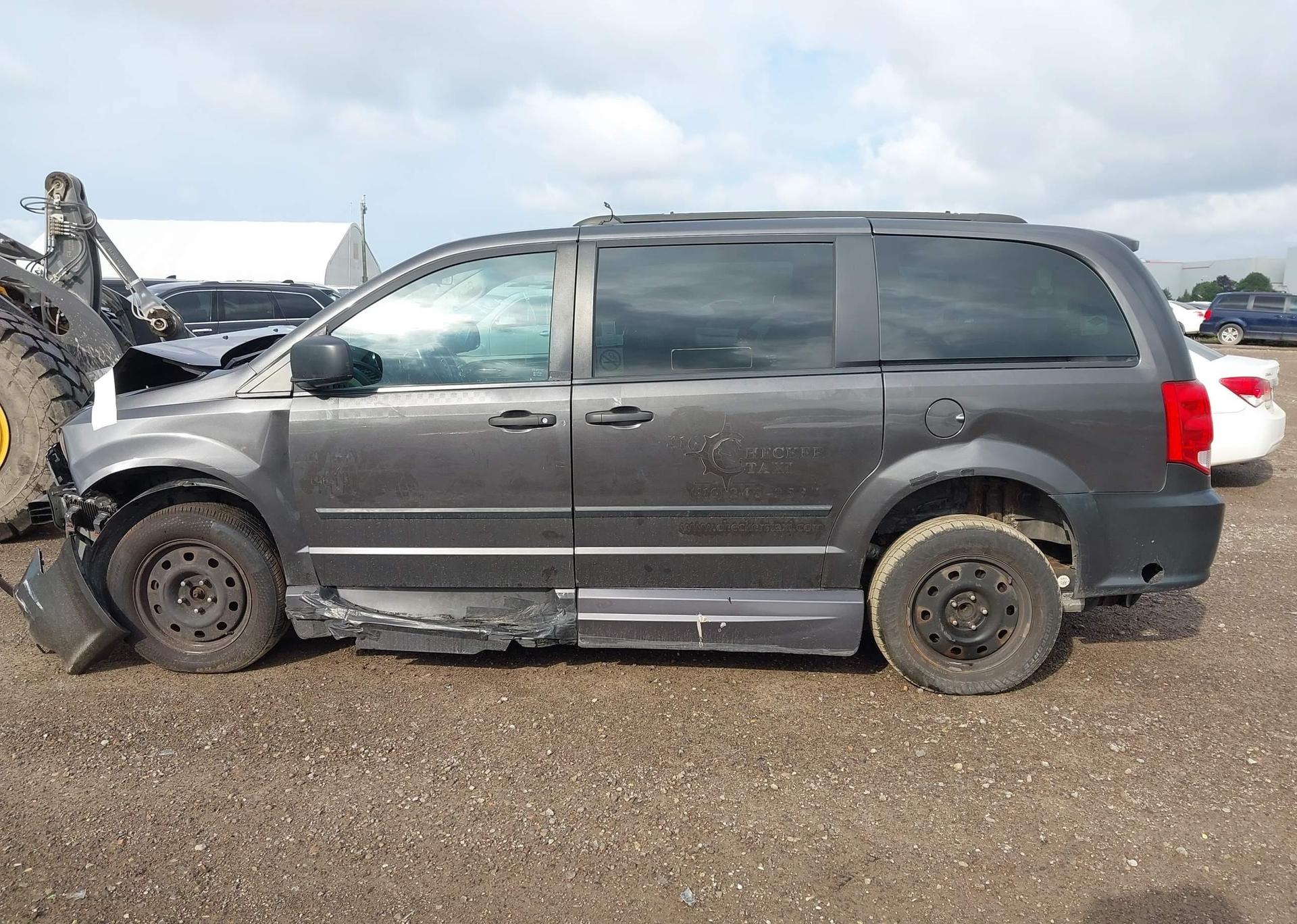 2016 DODGE GRAND CARAVAN SE