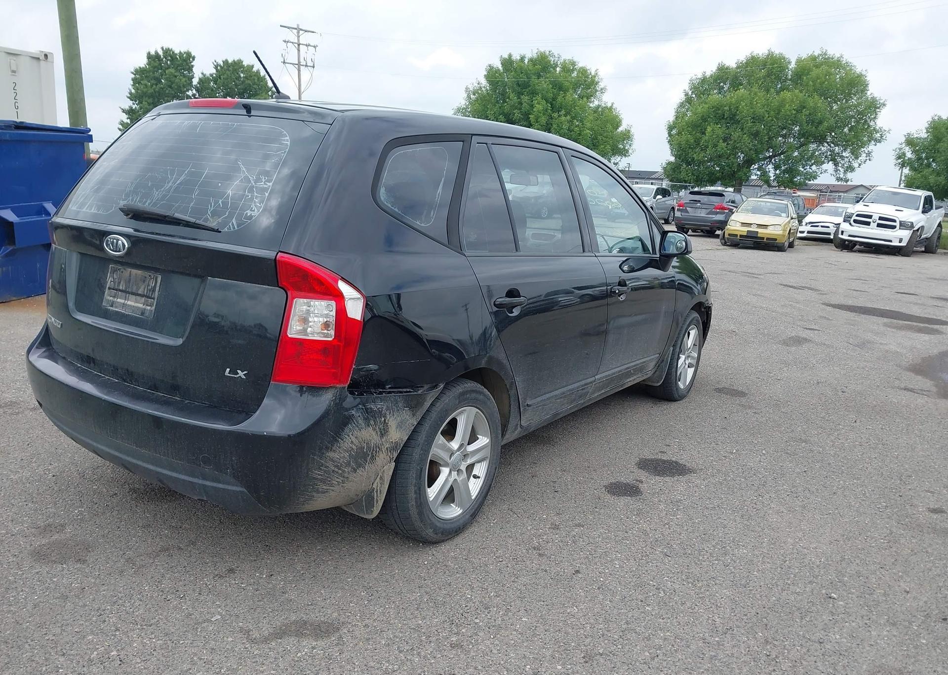 2009 KIA RONDO LX
