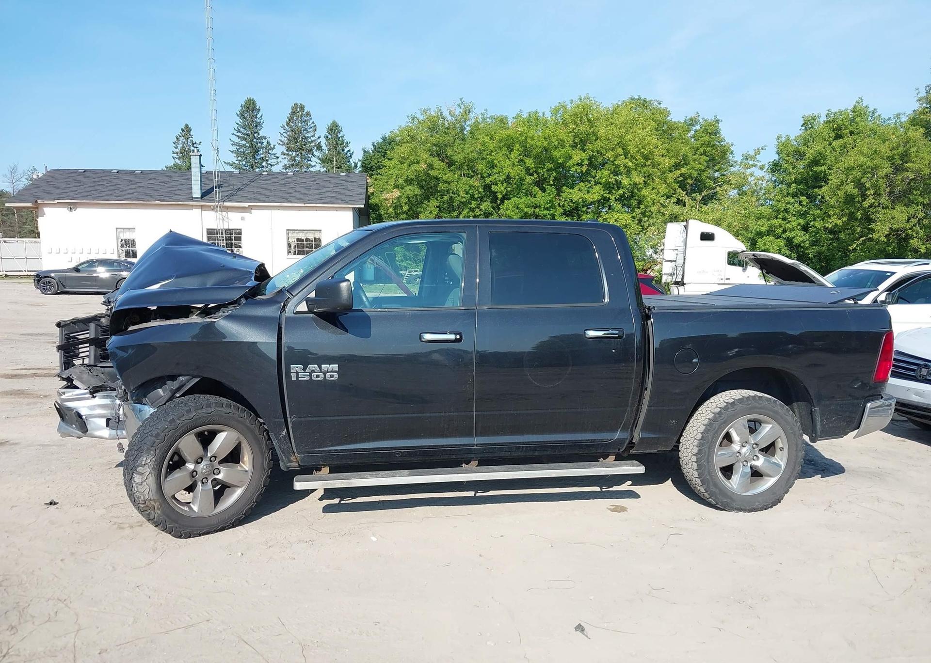 2017 RAM 1500 SLT
