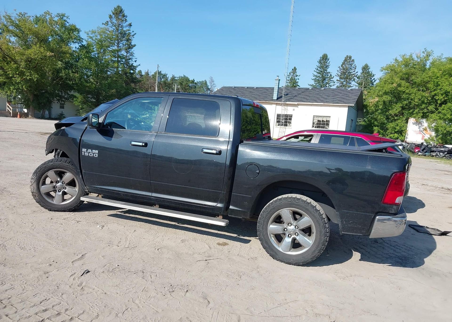 2017 RAM 1500 SLT