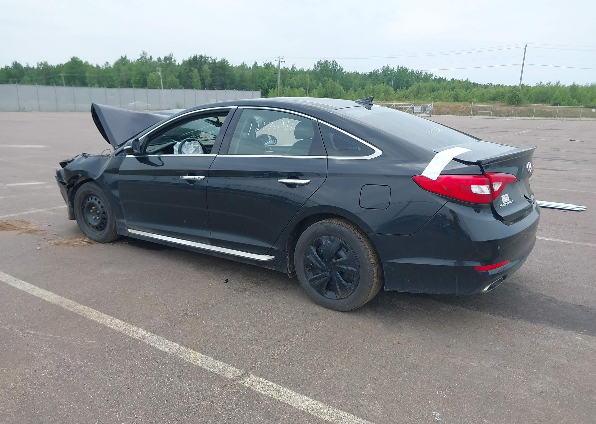 2015 HYUNDAI SONATA SPORT