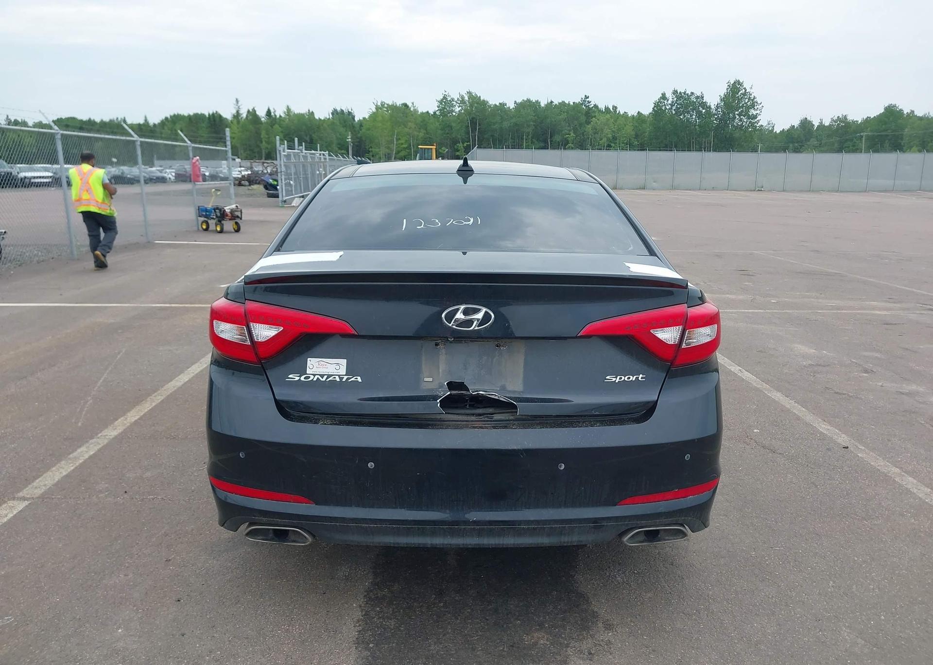 2015 HYUNDAI SONATA SPORT
