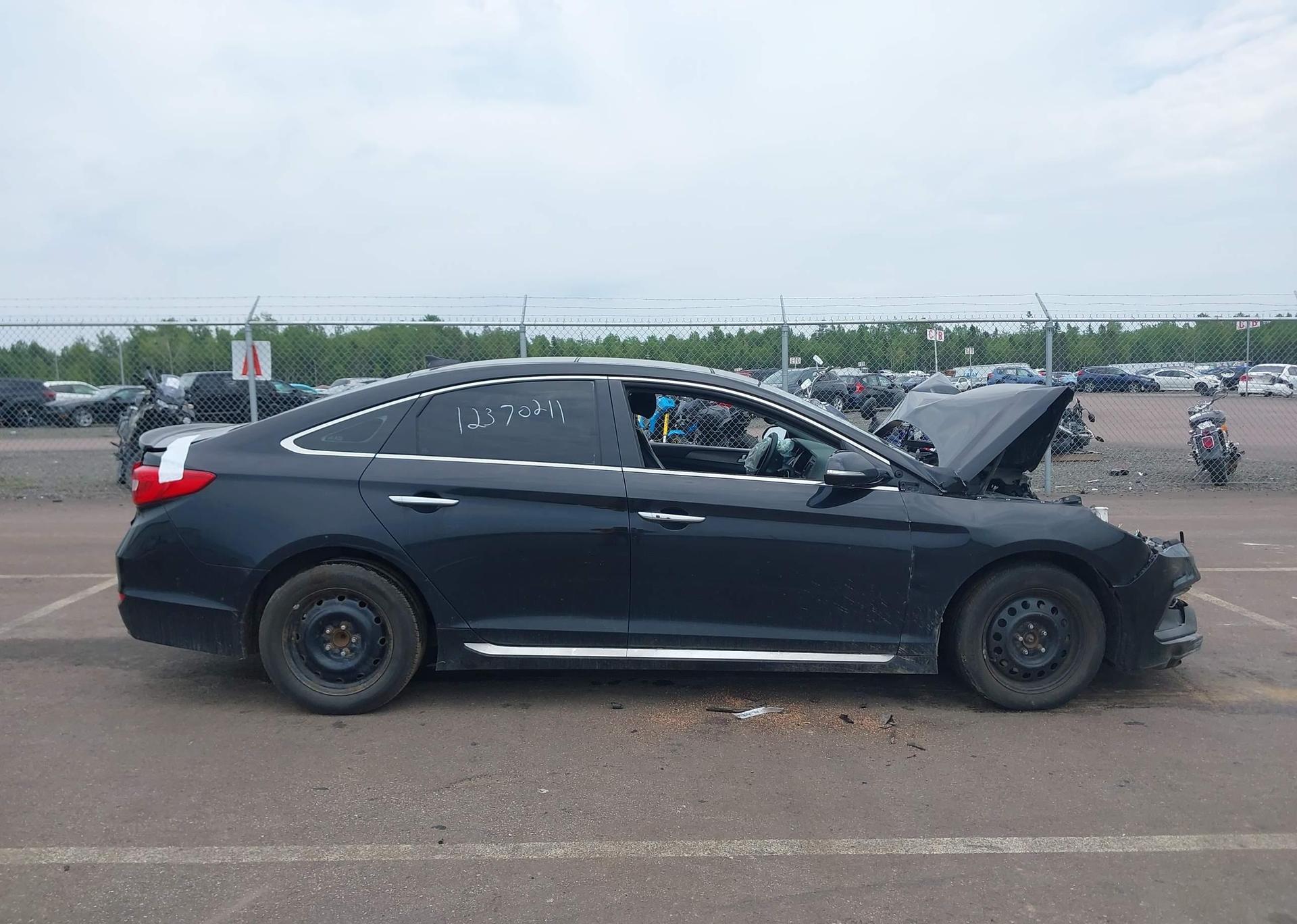 2015 HYUNDAI SONATA SPORT