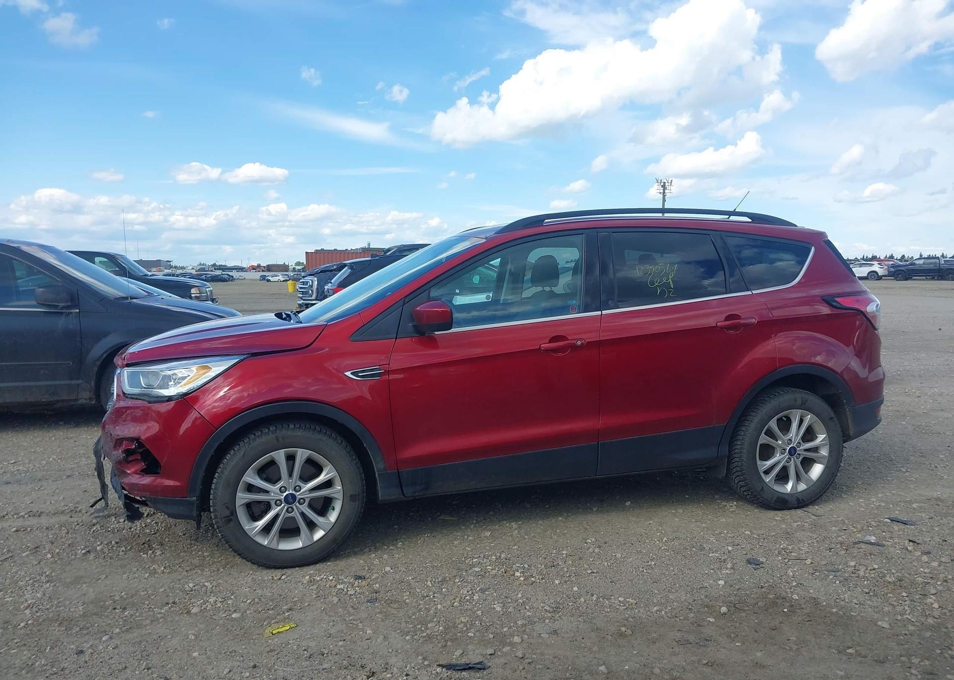 2017 FORD ESCAPE SE