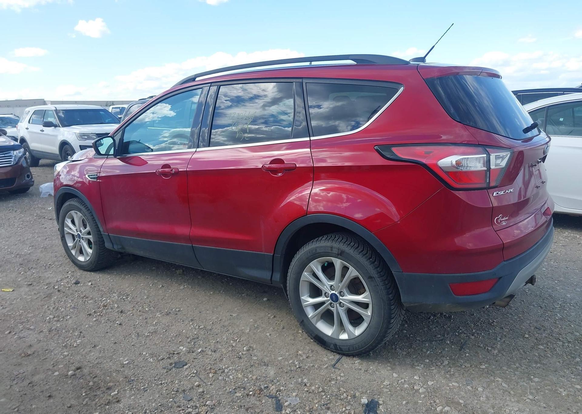 2017 FORD ESCAPE SE