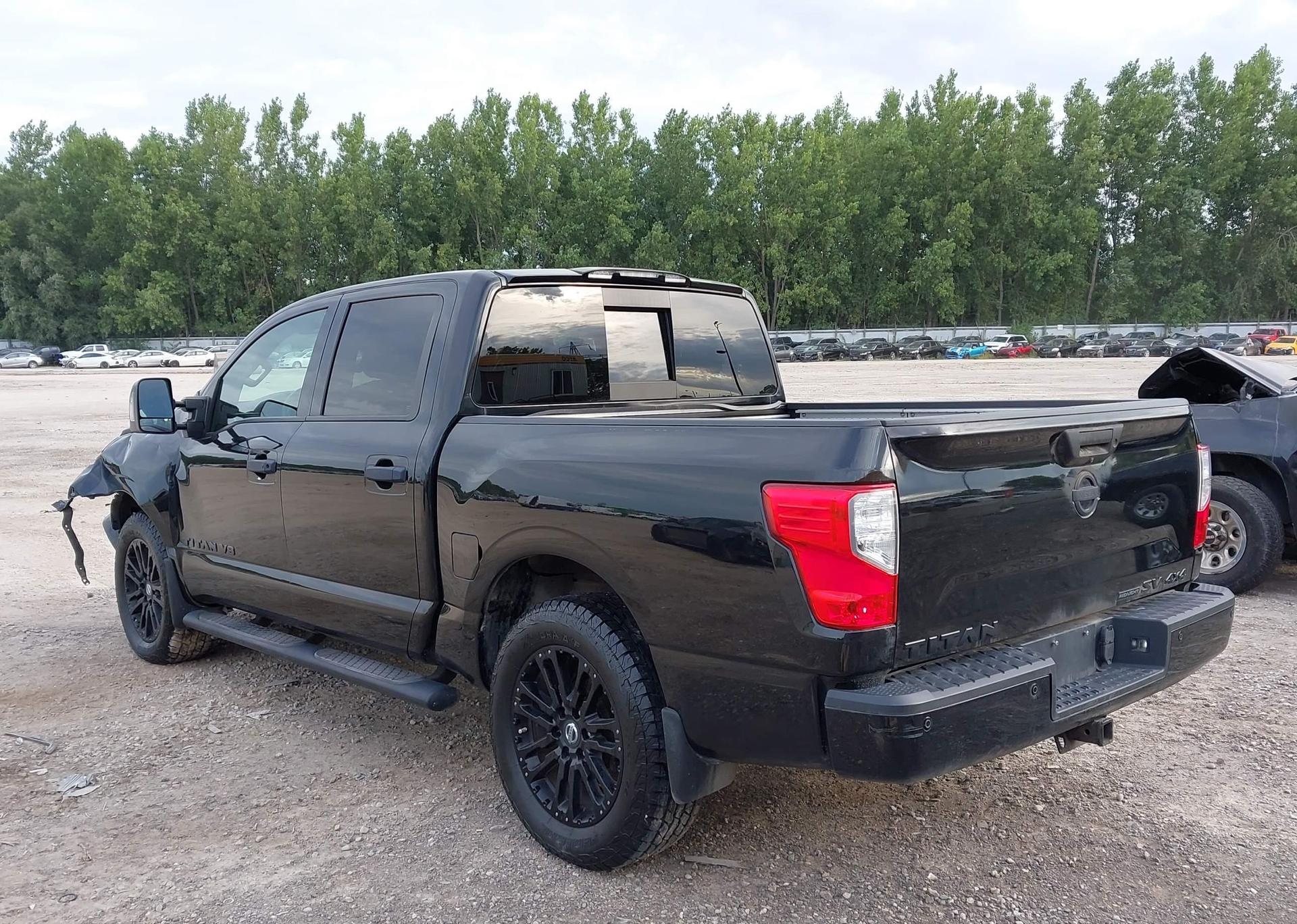 2018 NISSAN TITAN SV