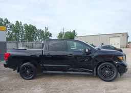 2018 NISSAN TITAN SV