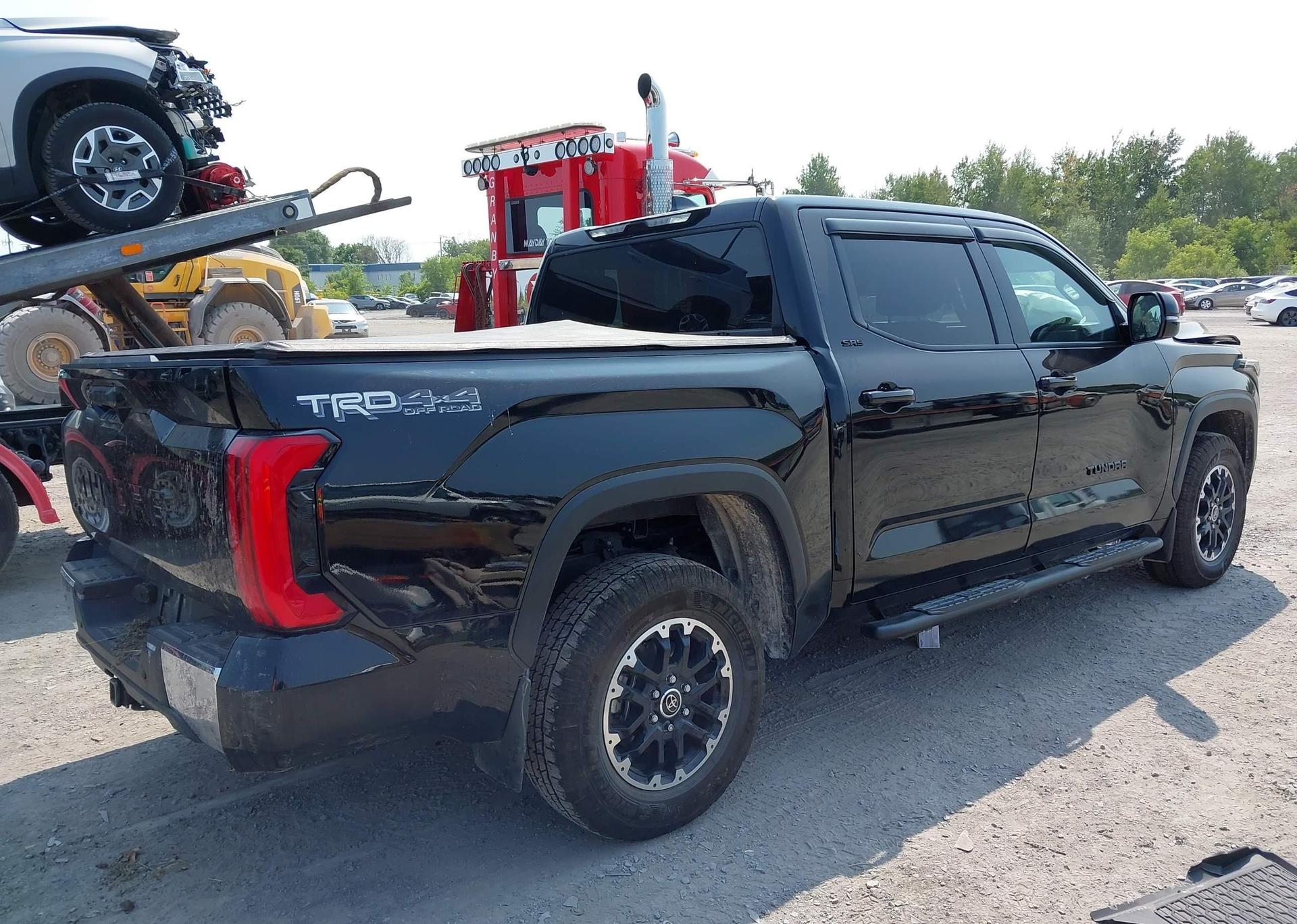 2024 TOYOTA TUNDRA CREWMAX SR