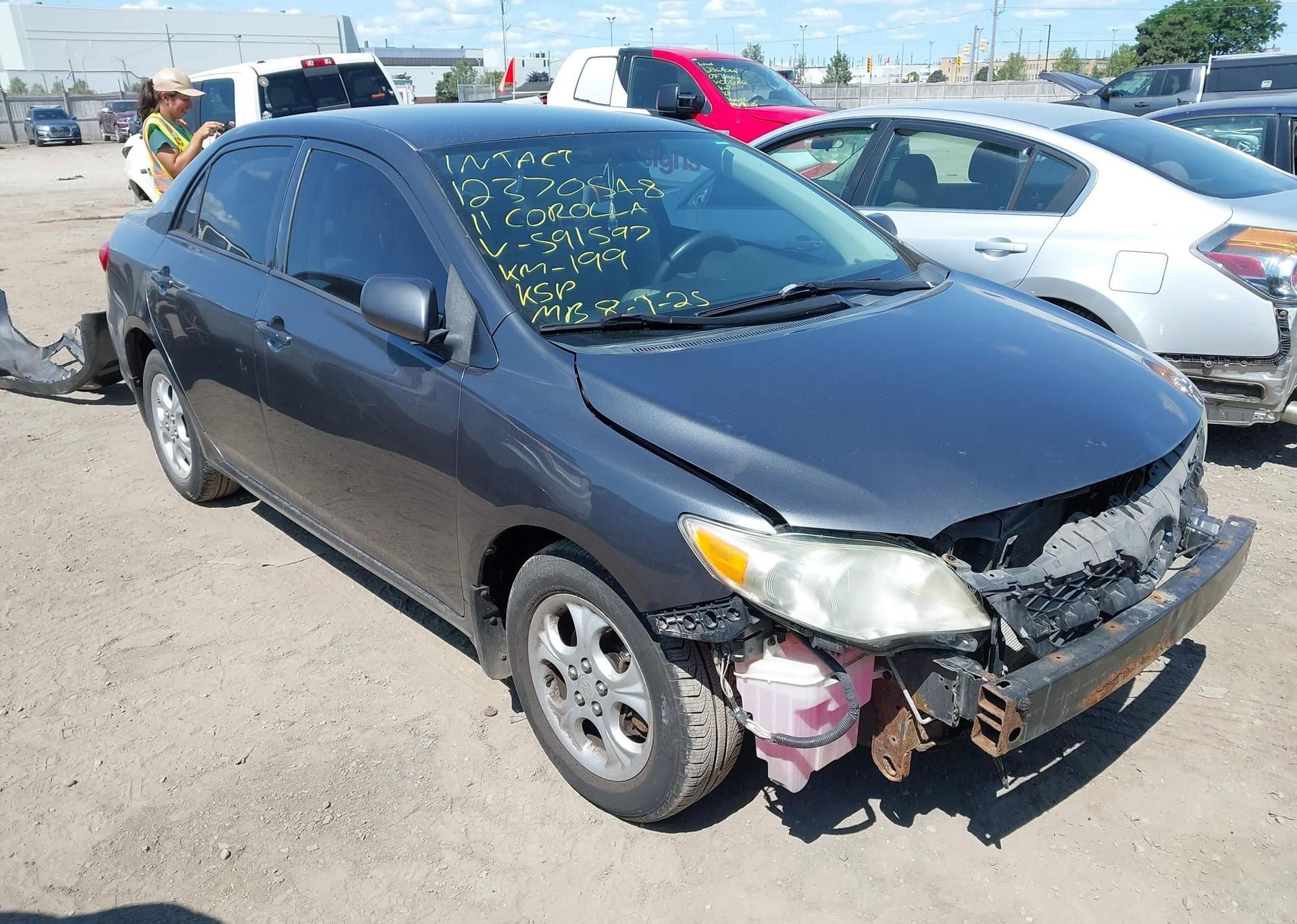 2011 TOYOTA YARIS
