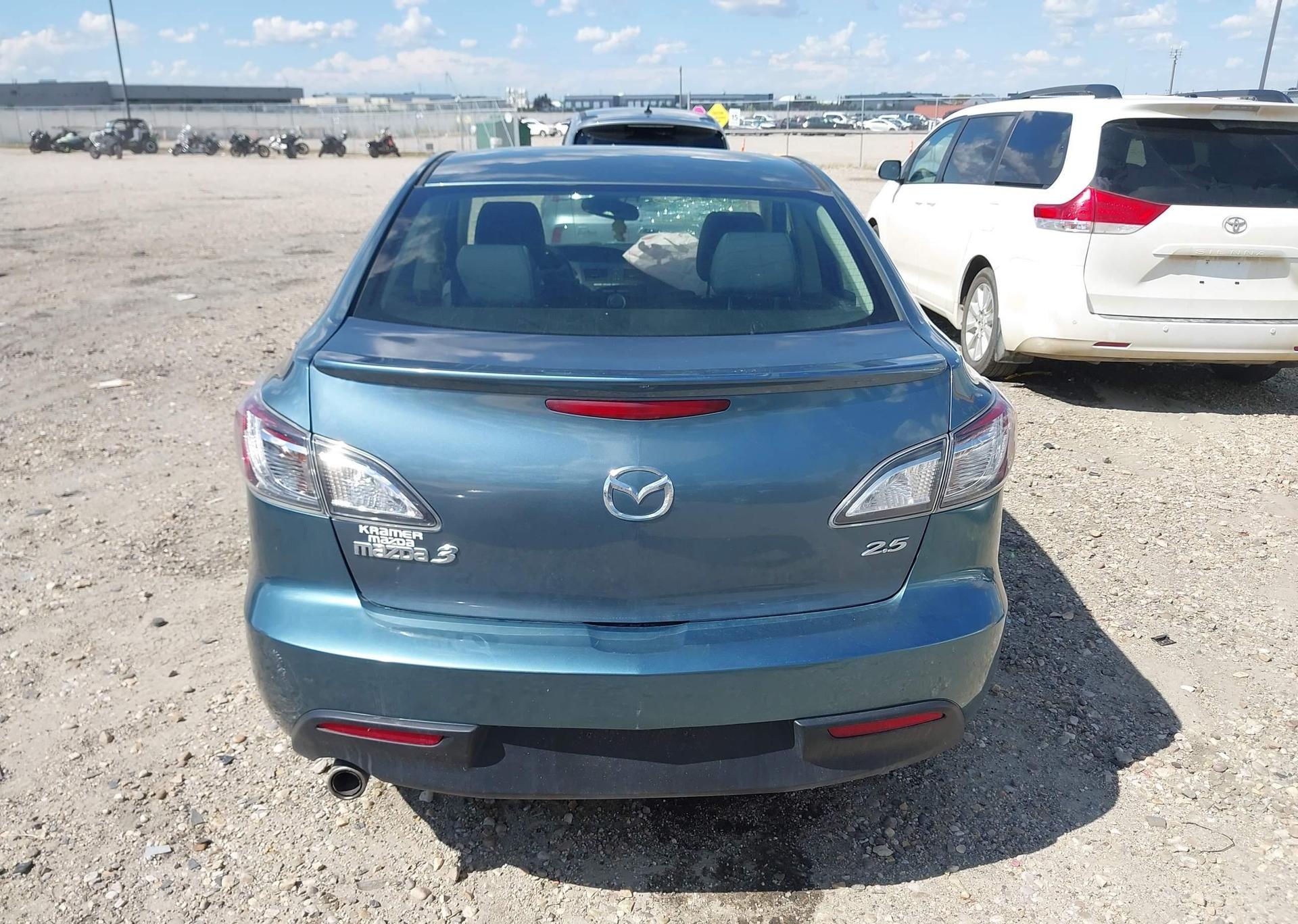 2010 MAZDA MAZDA3