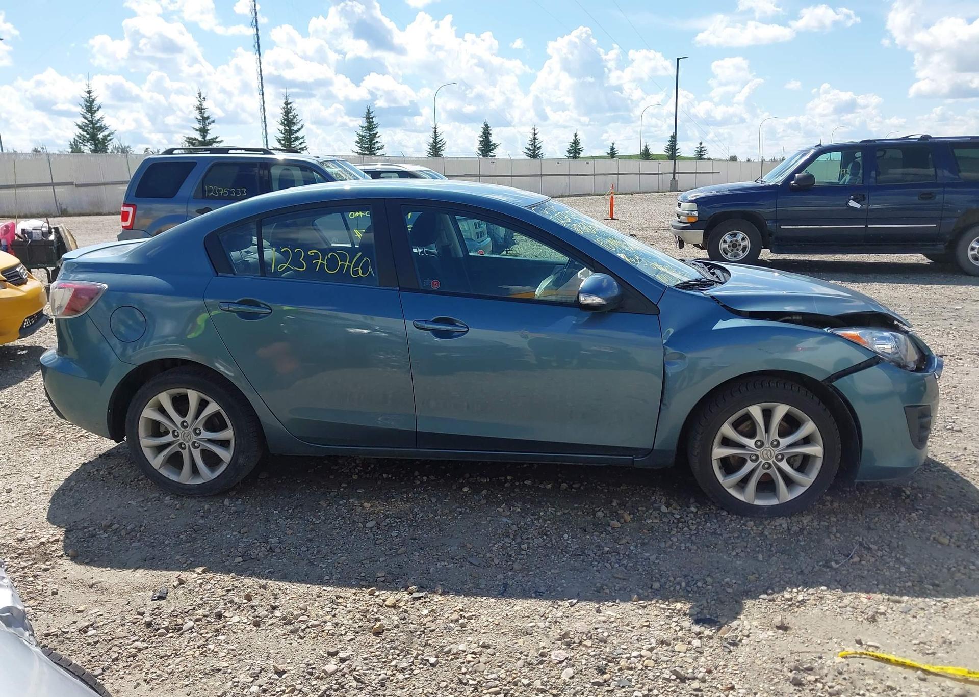 2010 MAZDA MAZDA3