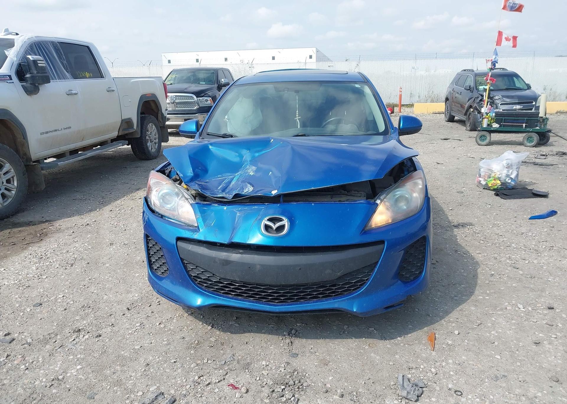 2013 MAZDA 3 I