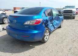 2013 MAZDA 3 I