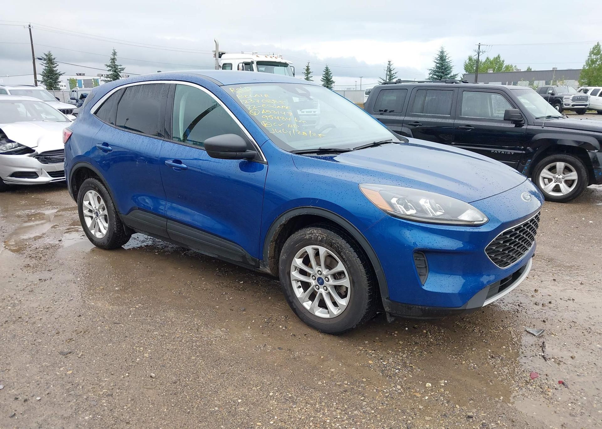 2022 FORD ESCAPE SE