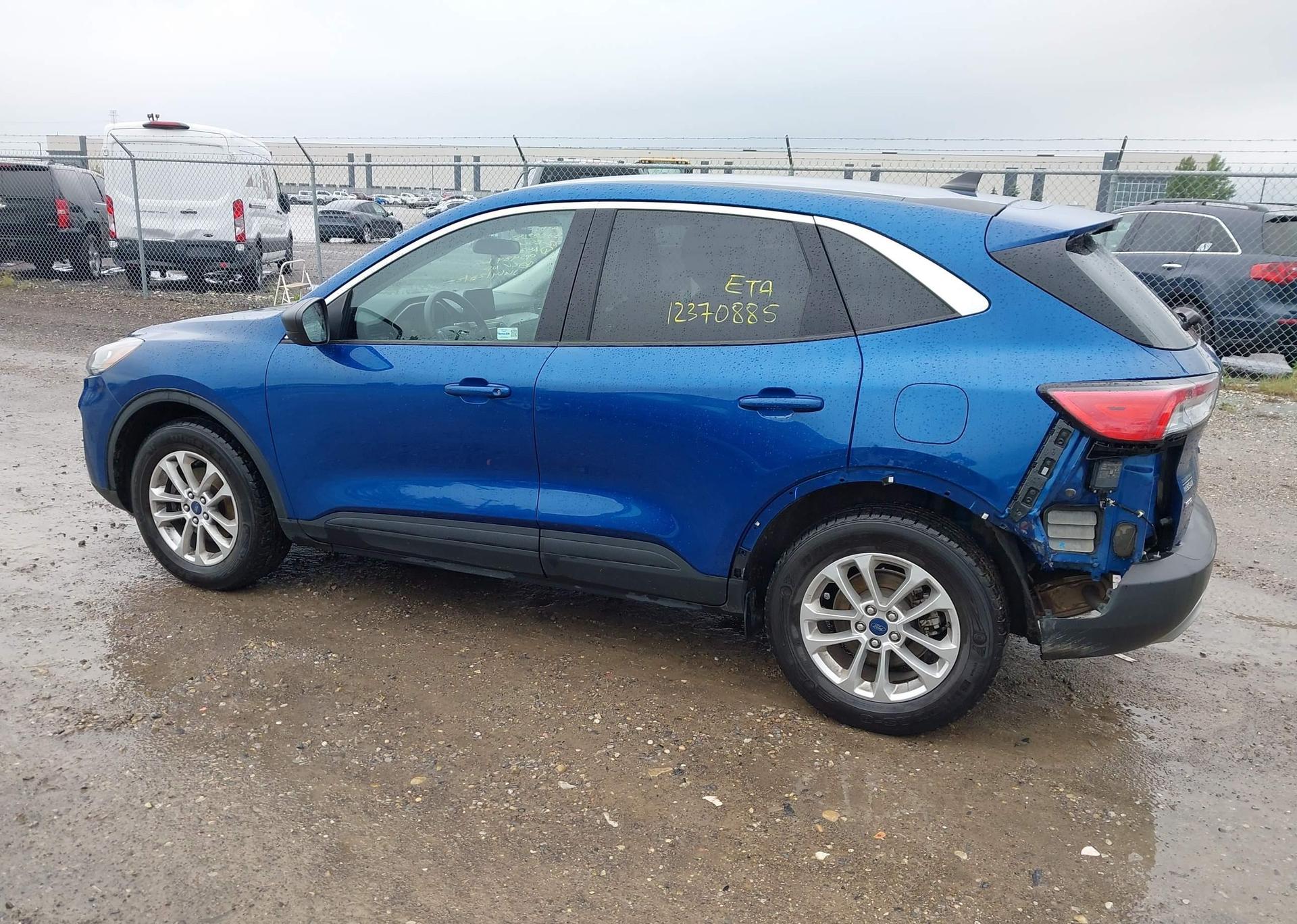 2022 FORD ESCAPE SE