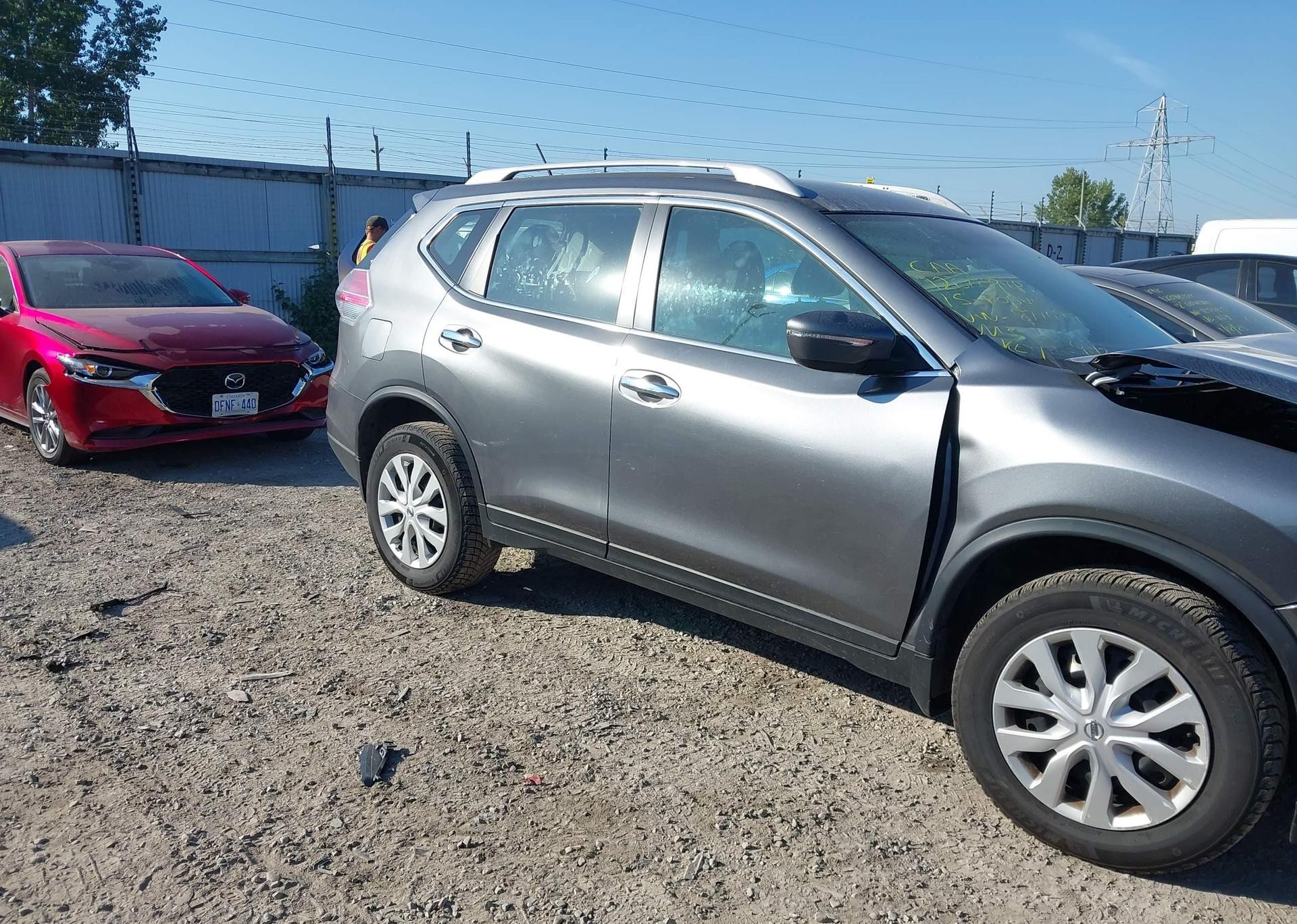 2015 NISSAN ROGUE S
